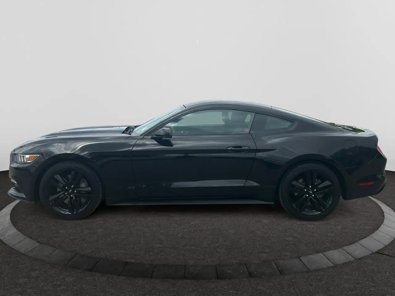 Ford Mustang снимка Ford Mustang
