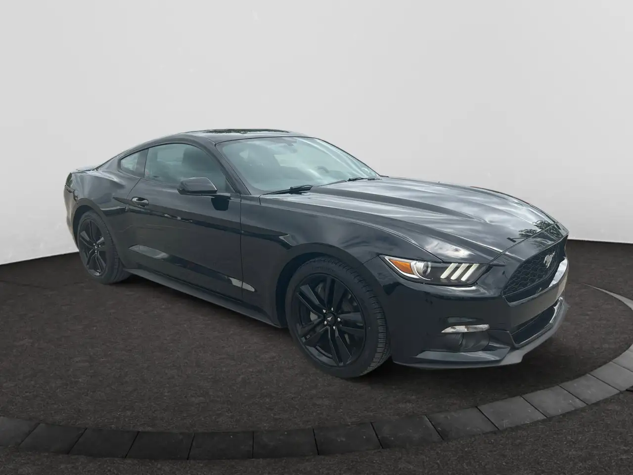 Ford Mustang снимка Ford Mustang