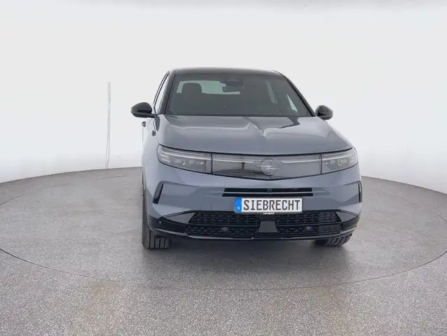 Opel Grandland view 2
