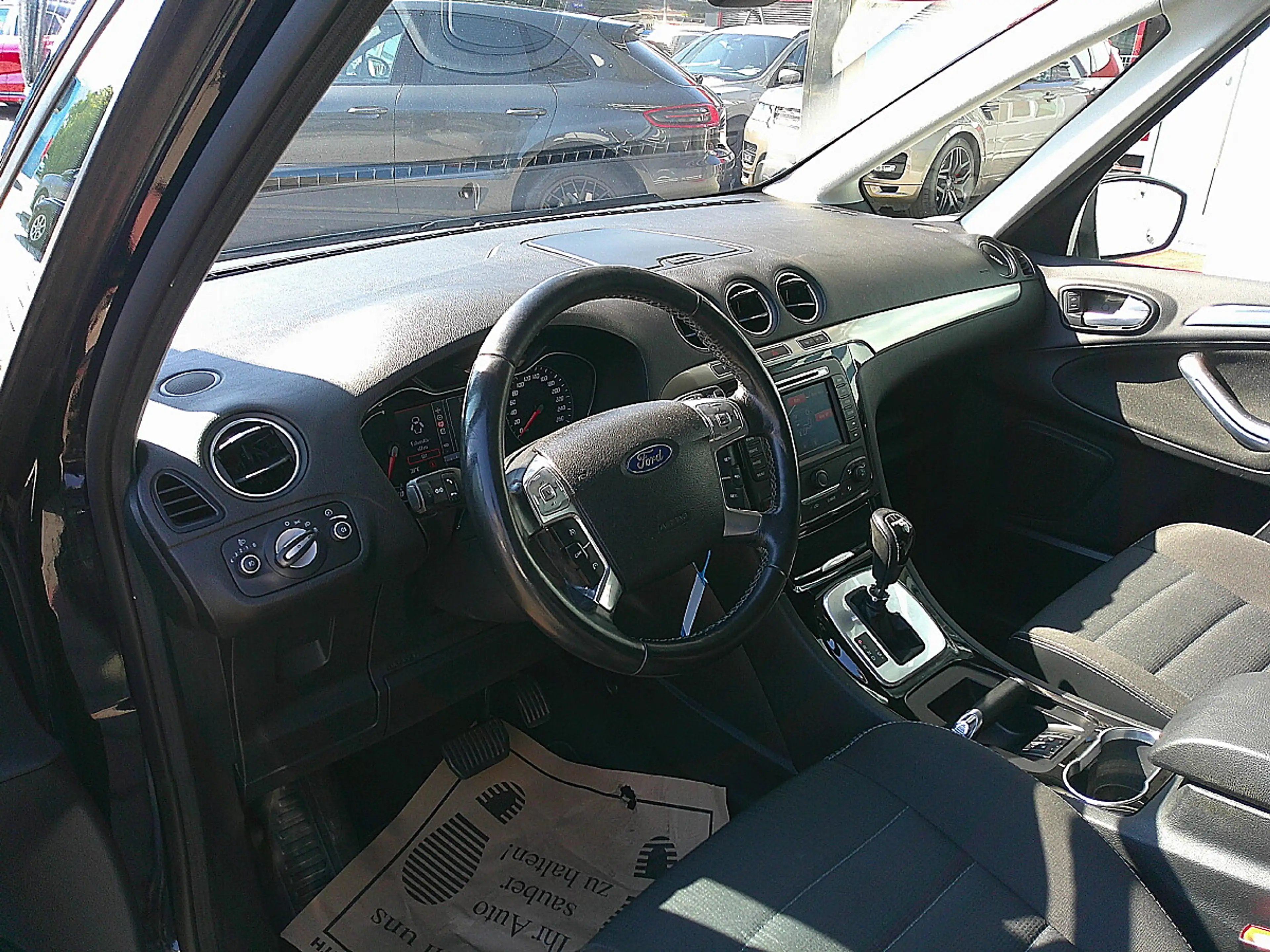 Ford Galaxy Titanium 2,0 TDCi DPF Aut. — photo 9