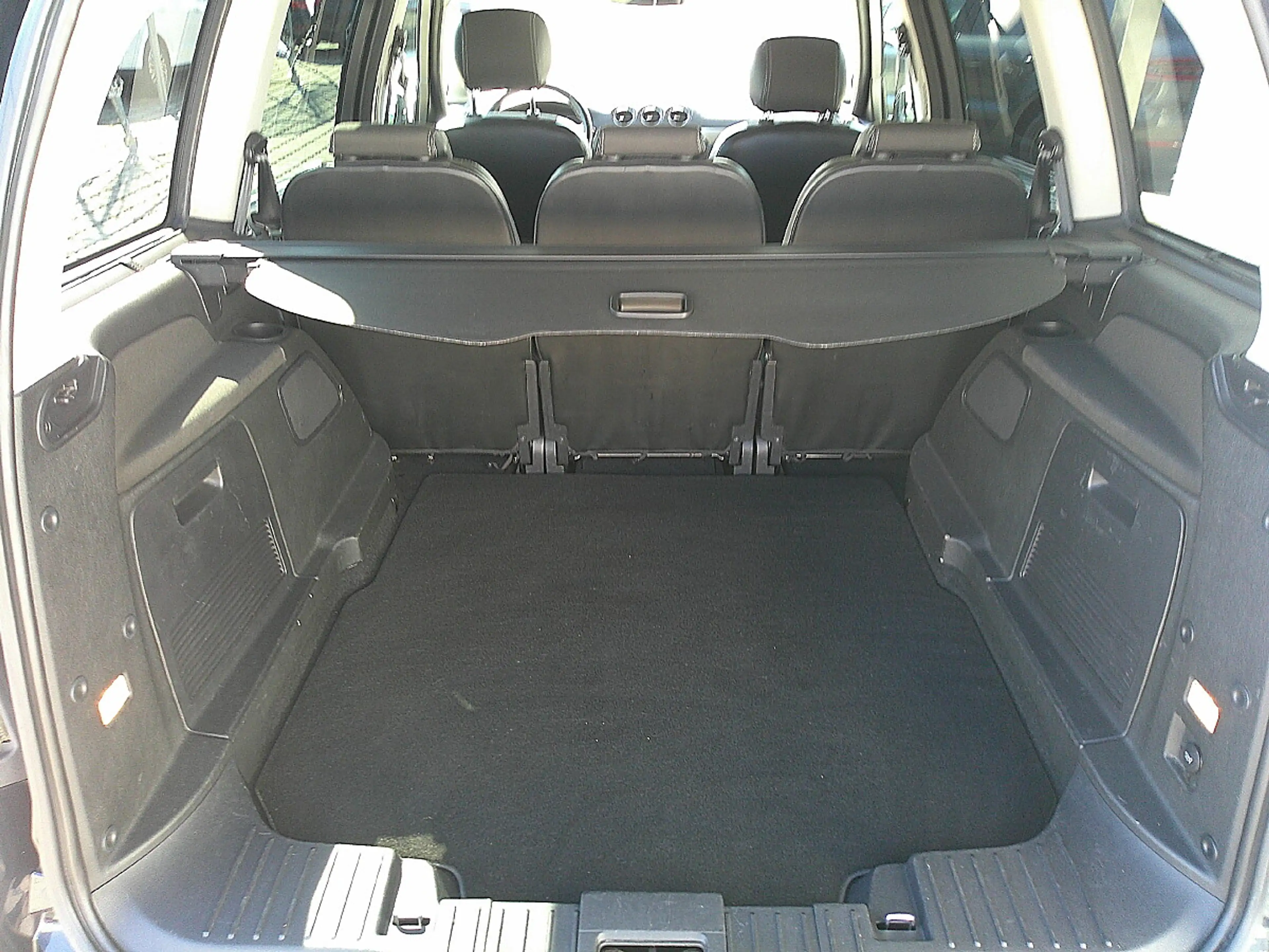 Ford Galaxy Titanium 2,0 TDCi DPF Aut. — photo 5