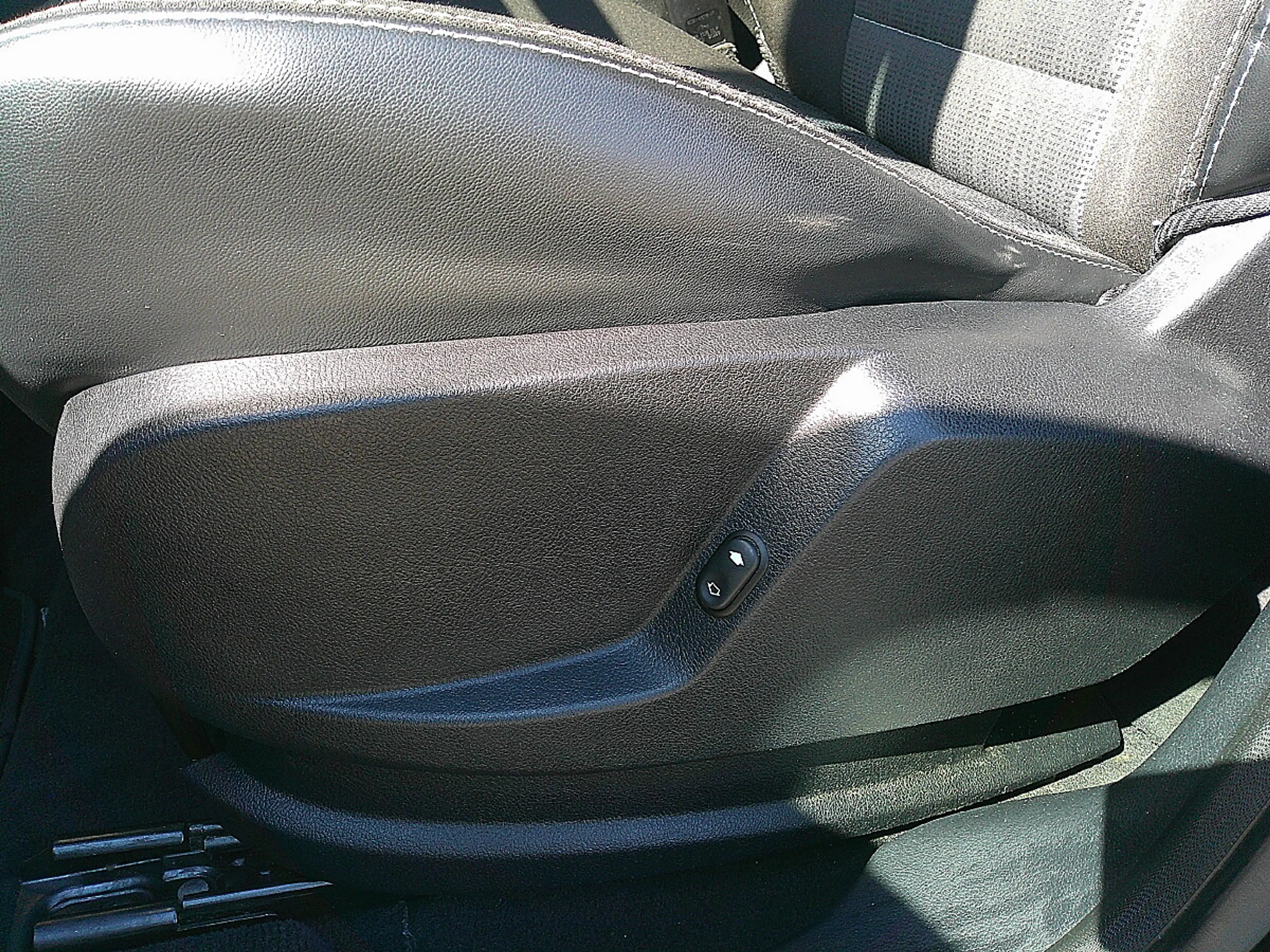 Ford Galaxy Titanium 2,0 TDCi DPF Aut. — photo 11