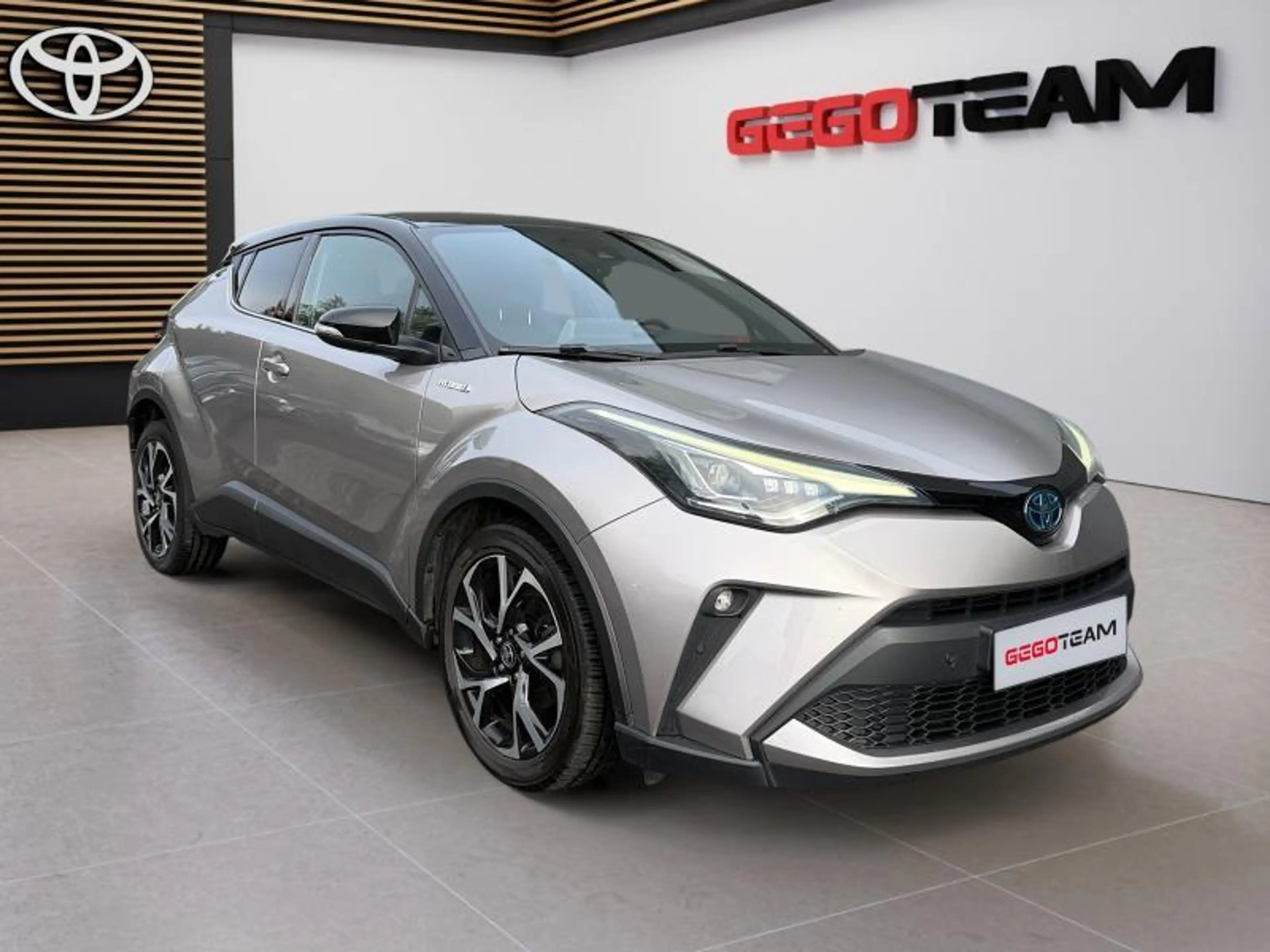Toyota C-HR C-LUB BI-TONE — photo 8