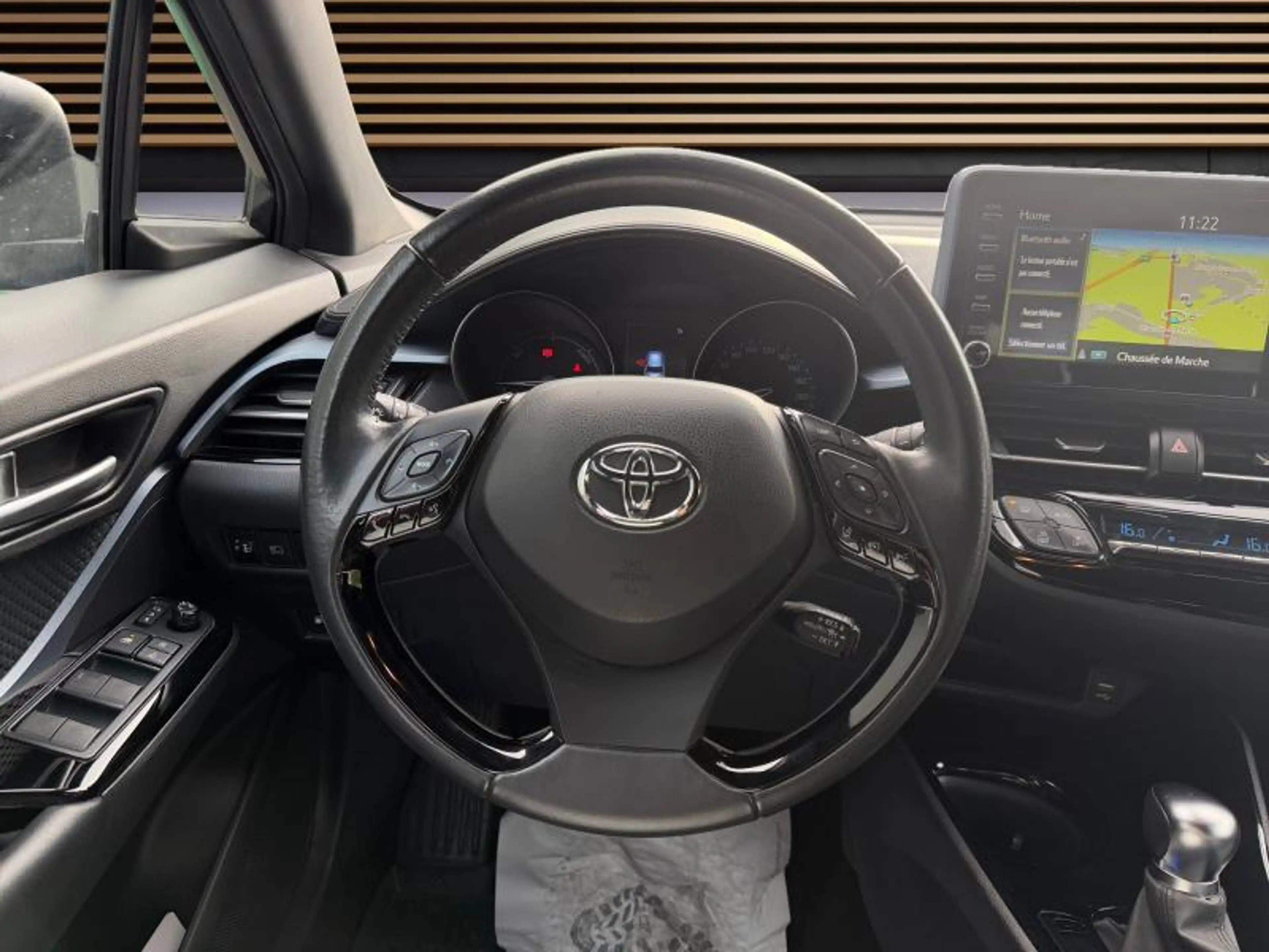 Toyota C-HR C-LUB BI-TONE — photo 15