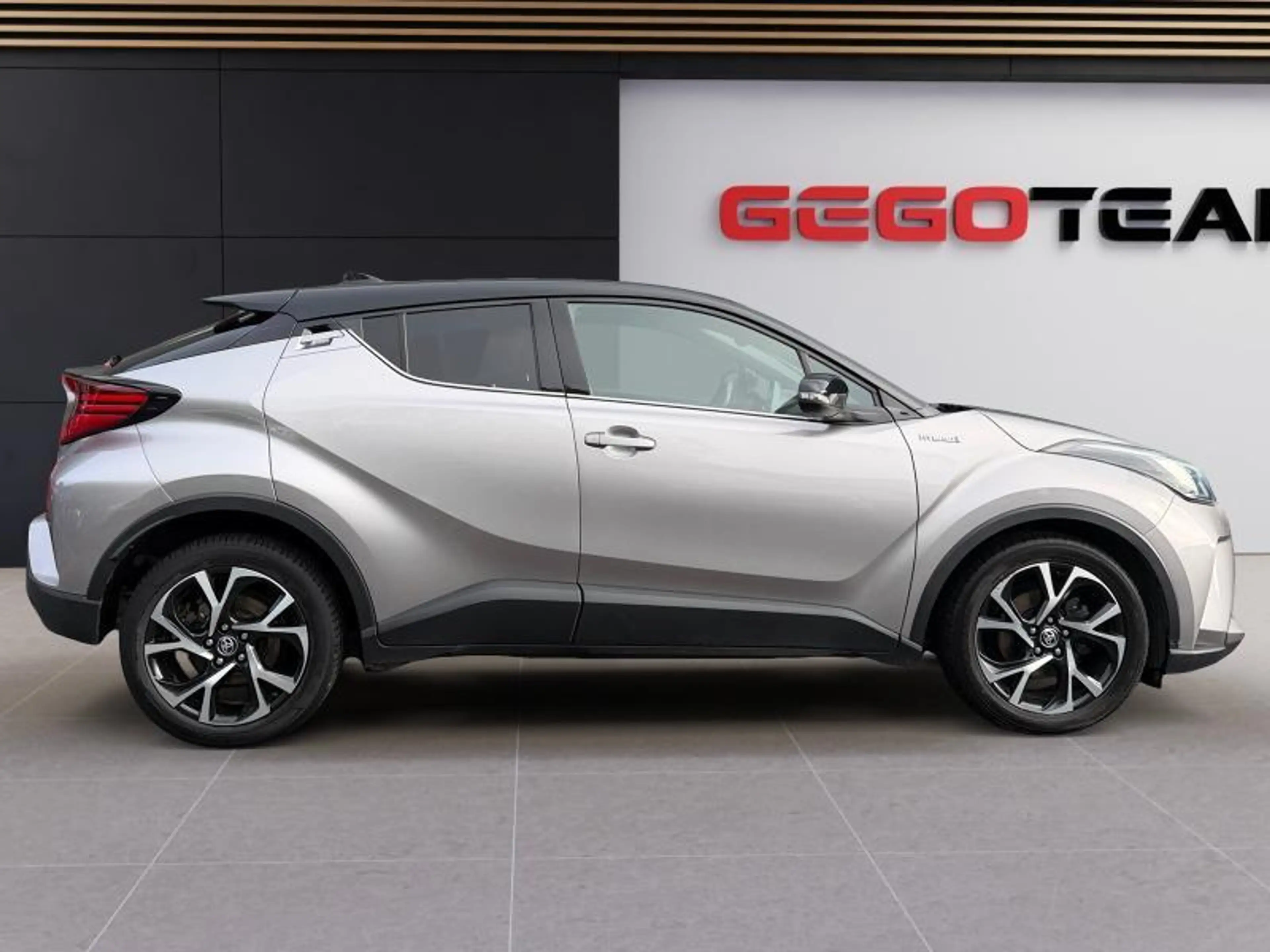 Toyota C-HR C-LUB BI-TONE — photo 7