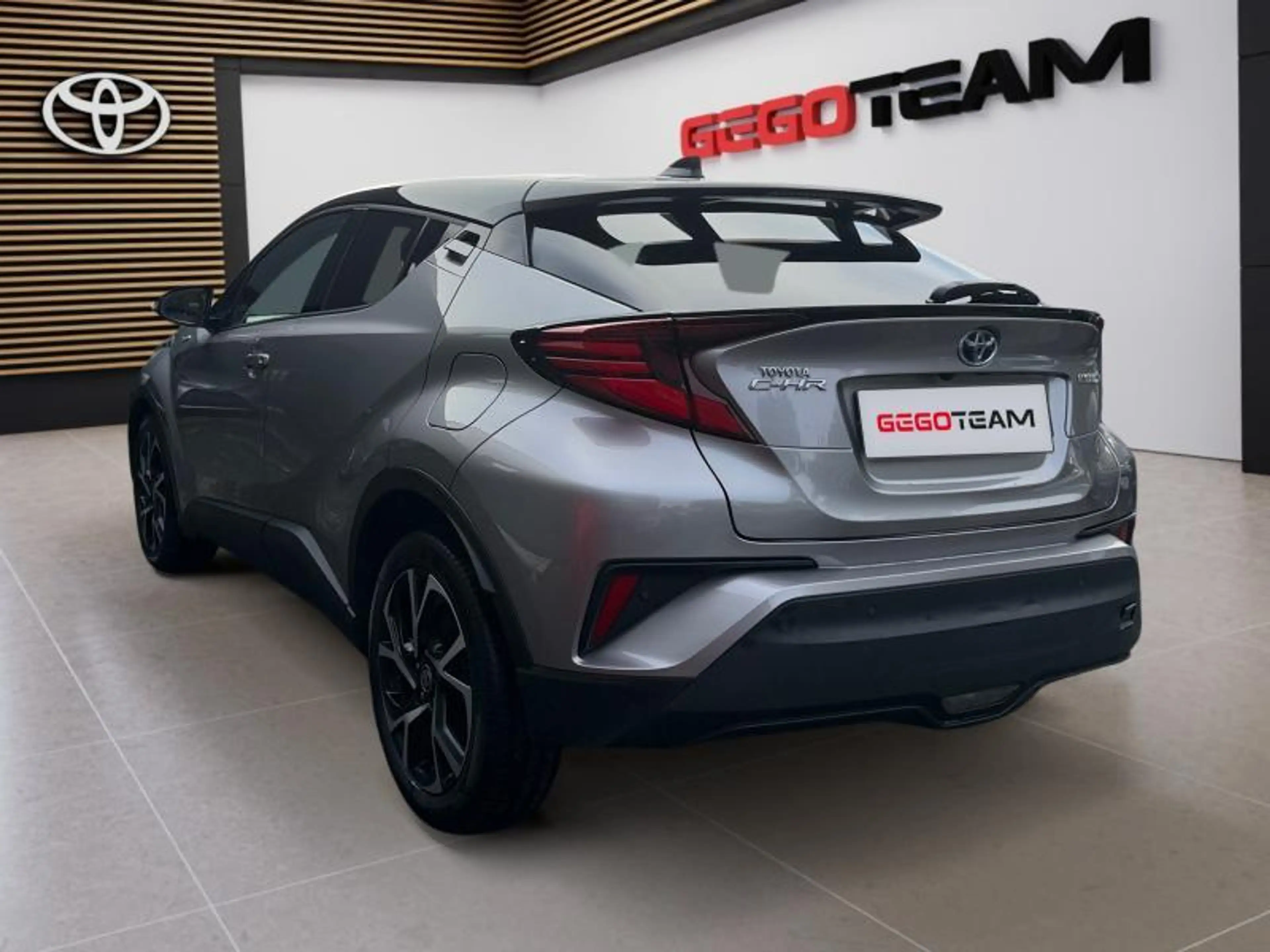 Toyota C-HR C-LUB BI-TONE — photo 4