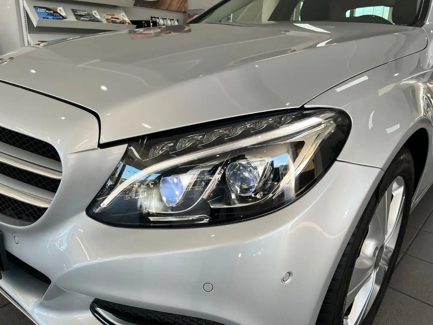 Mercedes-Benz C 220 Automatik Navi|ACC|Klimaaut.|Garantie Plateado - 2