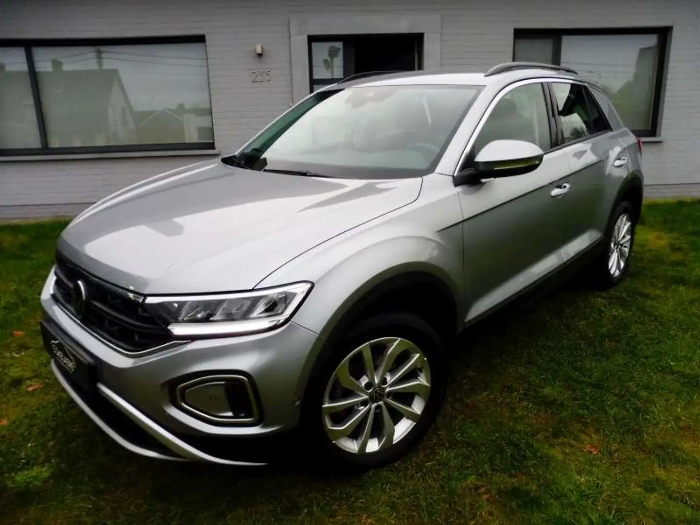 Volkswagen T-Roc 1.5 TSI DSG Climatronic/LED/CarPlay/ParkAssist/17" Argento - 1