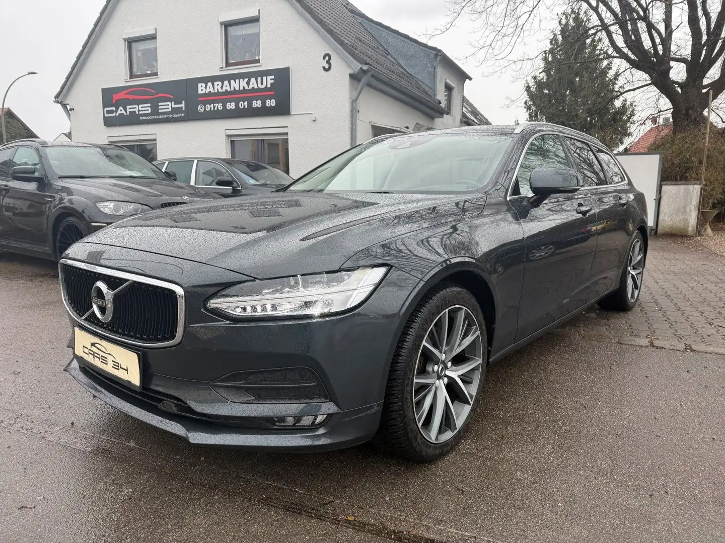 Volvo V90 Kombi Momentum Grau - 1