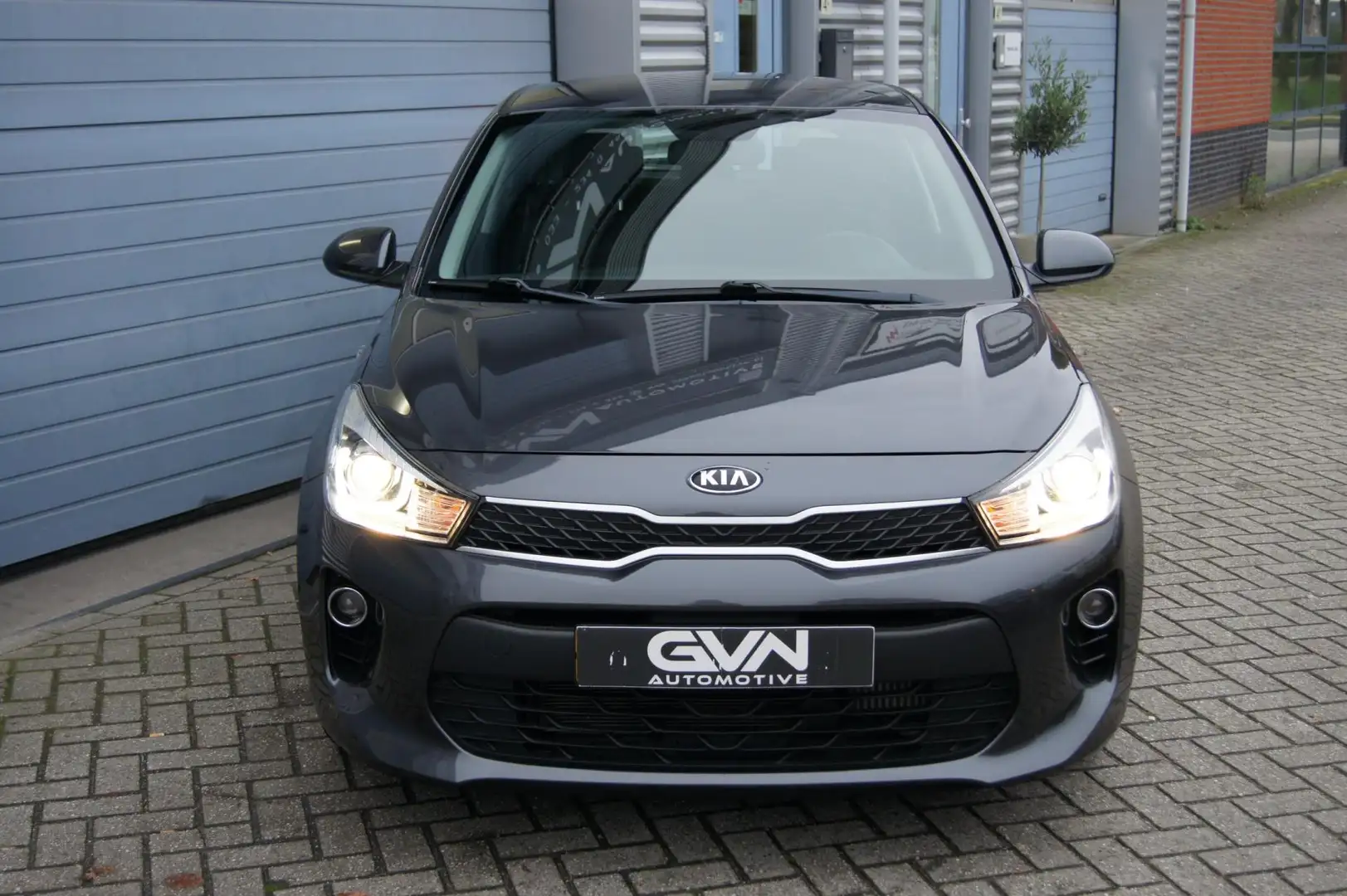 Kia Rio 1.0 TGDI ComfortPlusLine Navigator | 16.000 km | 1 Gris - 2