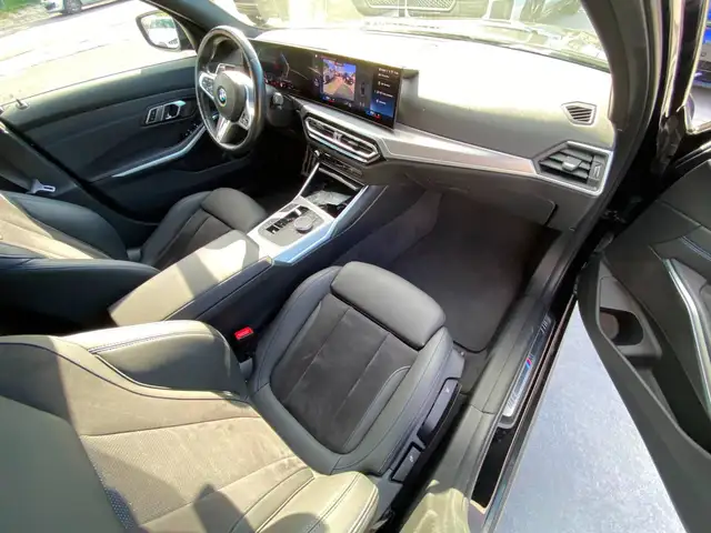 BMW 3 Series view 13