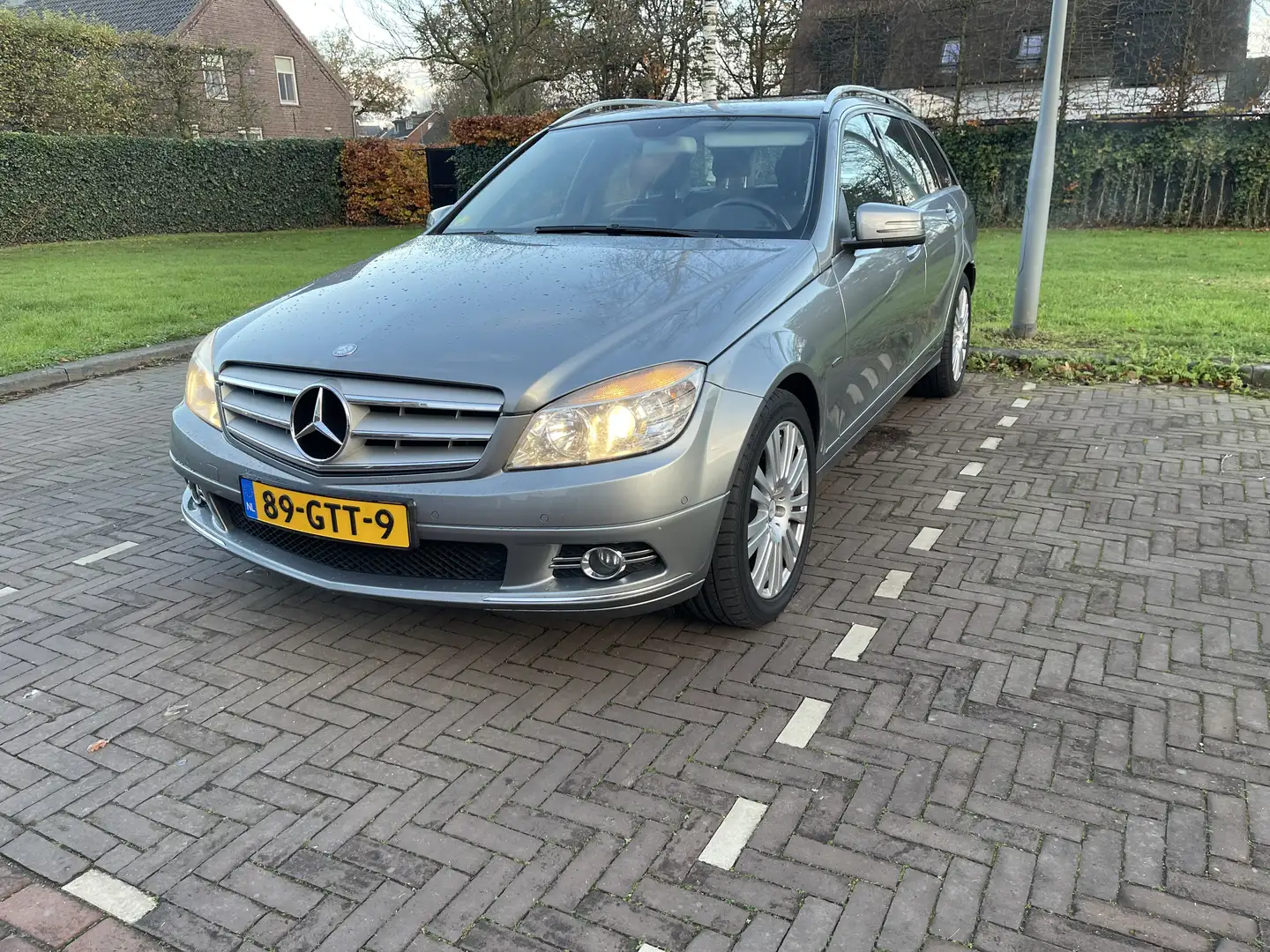 Mercedes-Benz C 280 Avantgarde Grau - 2