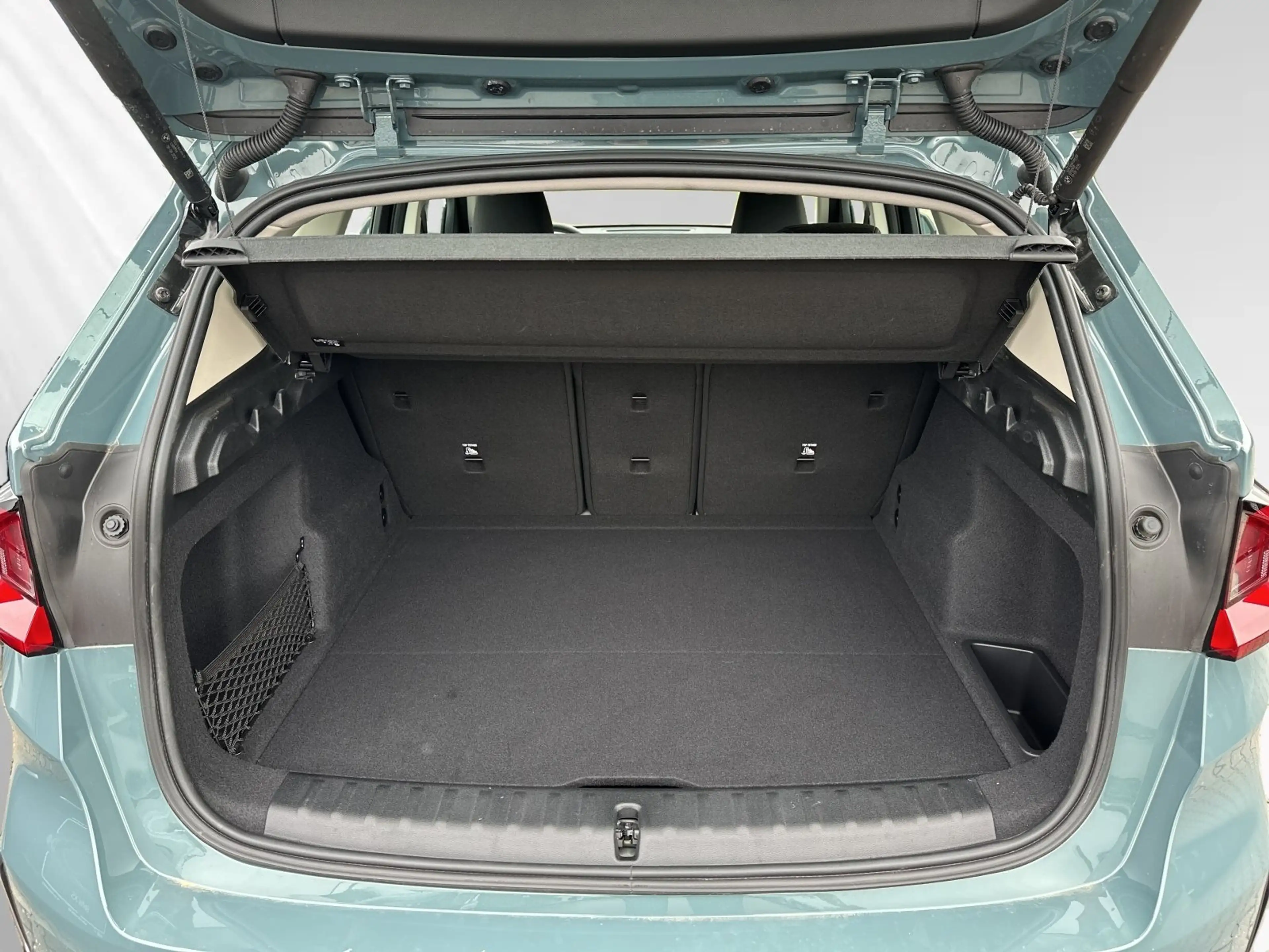 BMW X1 sDrive20d AHK|17"LM|ParkingAssistant — photo 15