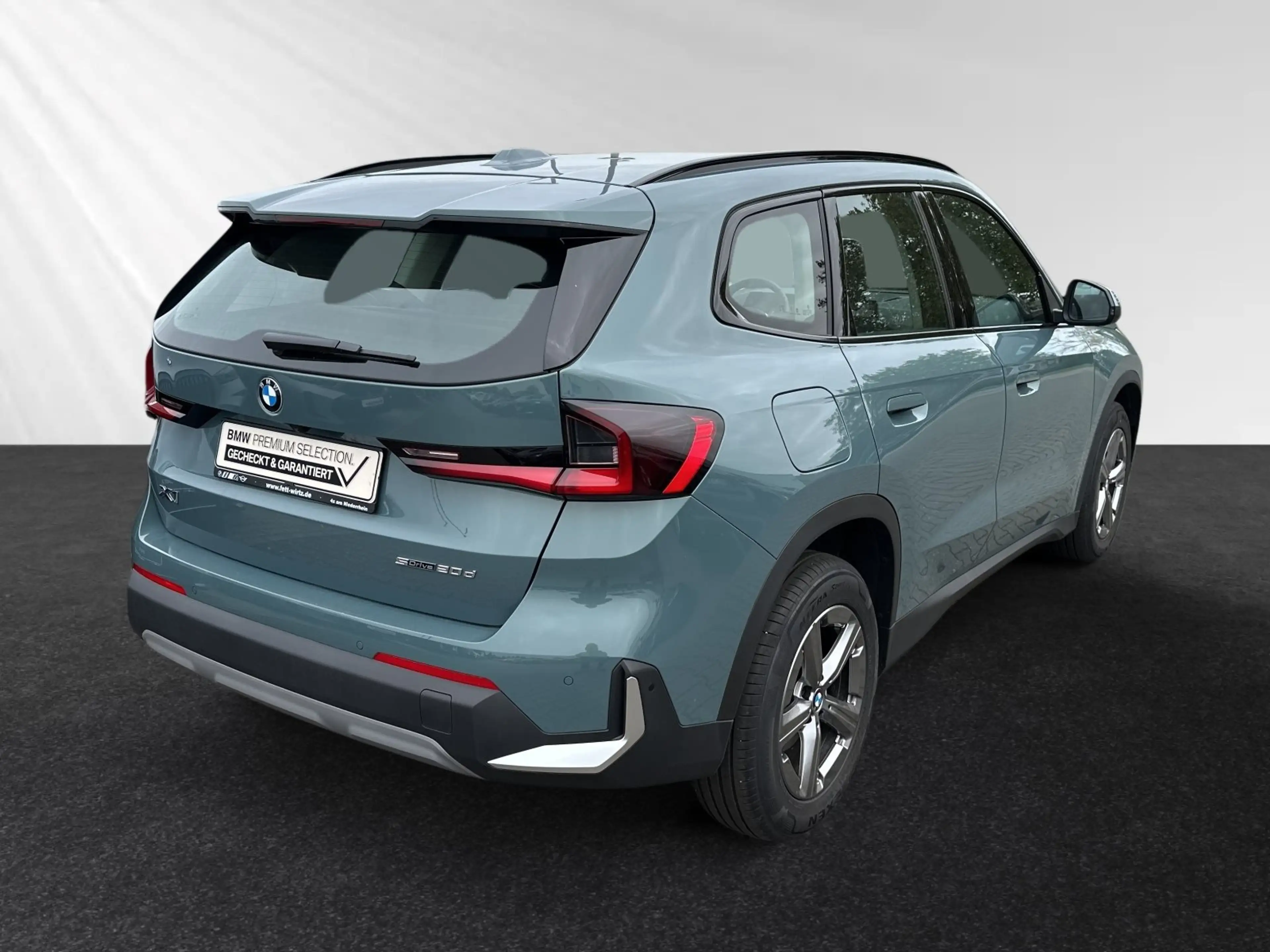 BMW X1 sDrive20d AHK|17"LM|ParkingAssistant — photo 3