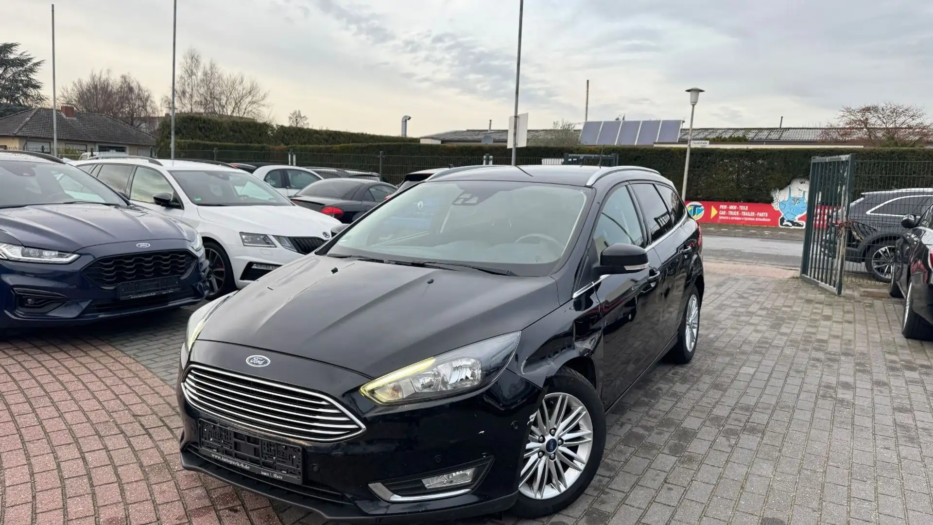 Ford Focus Turnier Titanium | NAVI | R.KAMERA | SHZ Noir - 2