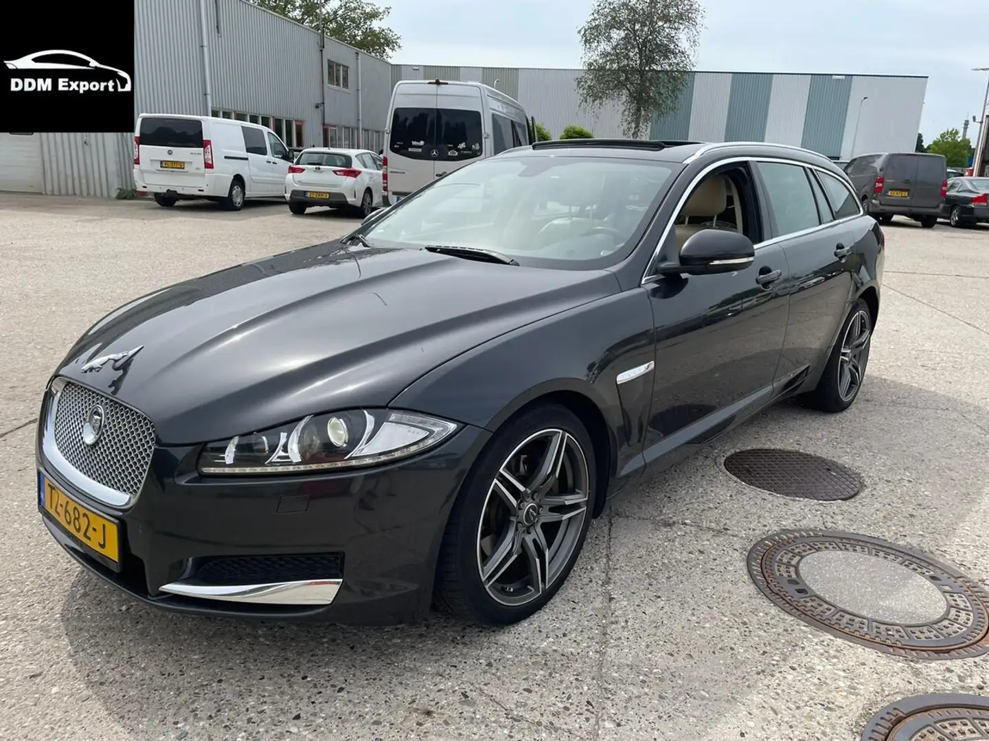 Jaguar XF Sportbrake 2.2D Gris - 1