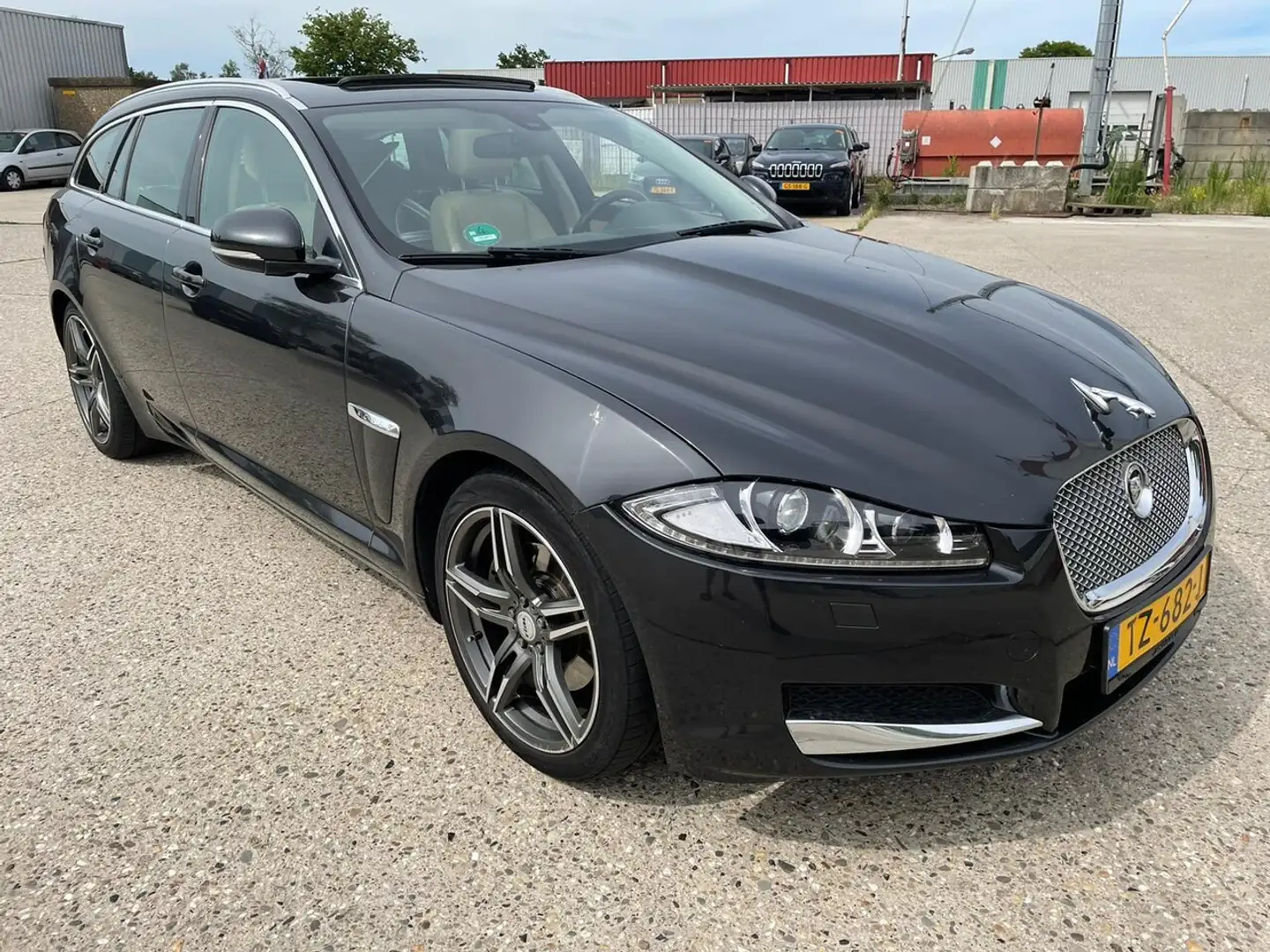 Jaguar XF Sportbrake 2.2D Gris - 2