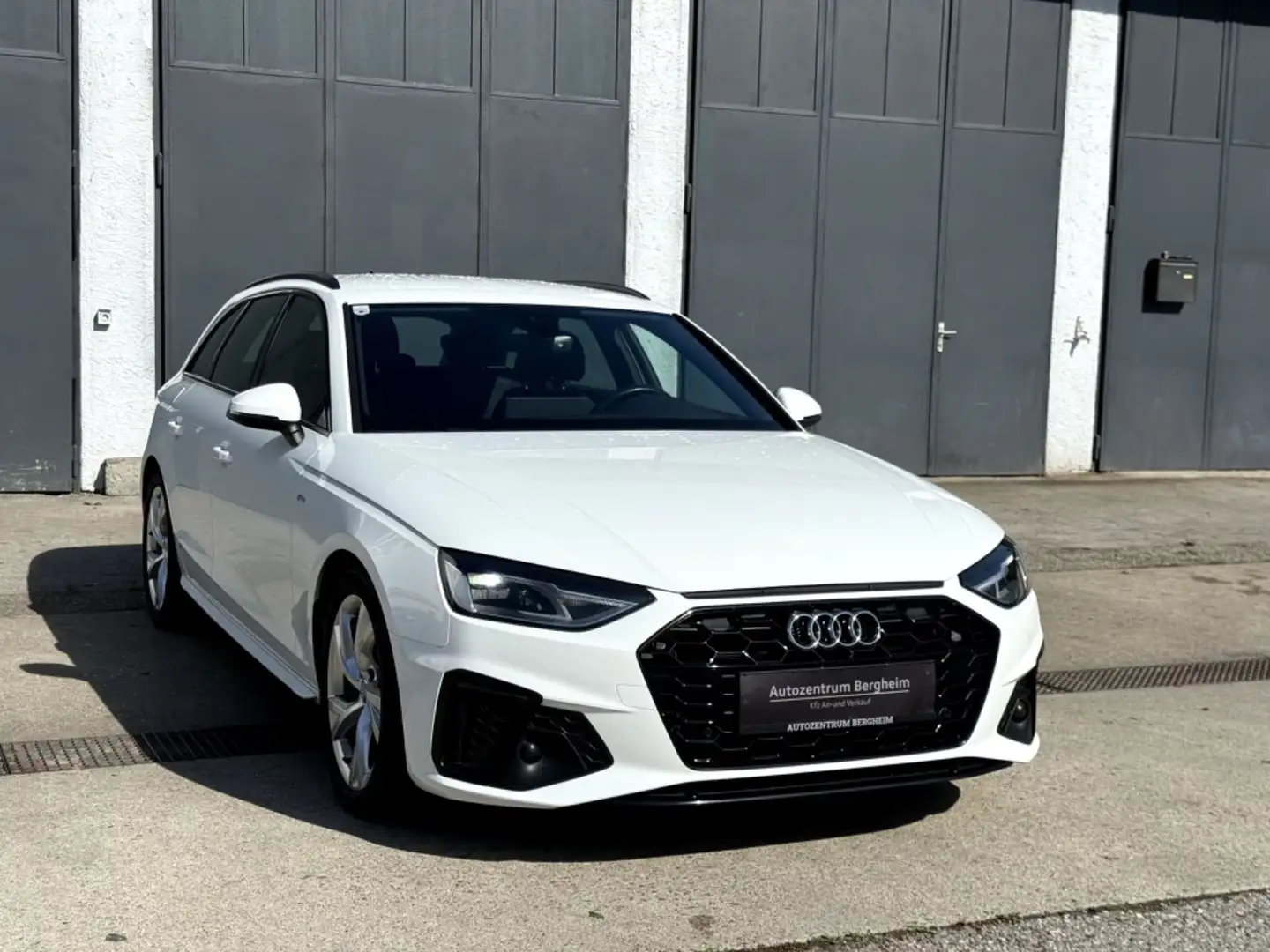 Audi A4 Avant 35 TDI S-line S-tronic Weiß - 2