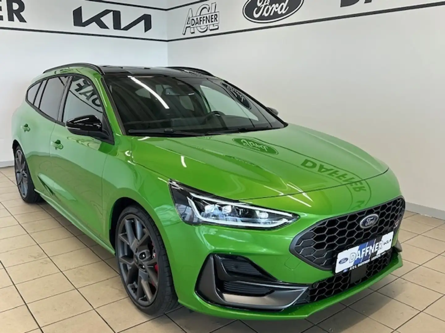 Ford Focus Turnier ST X 2.3 EcoBoost EU6e Grün - 1