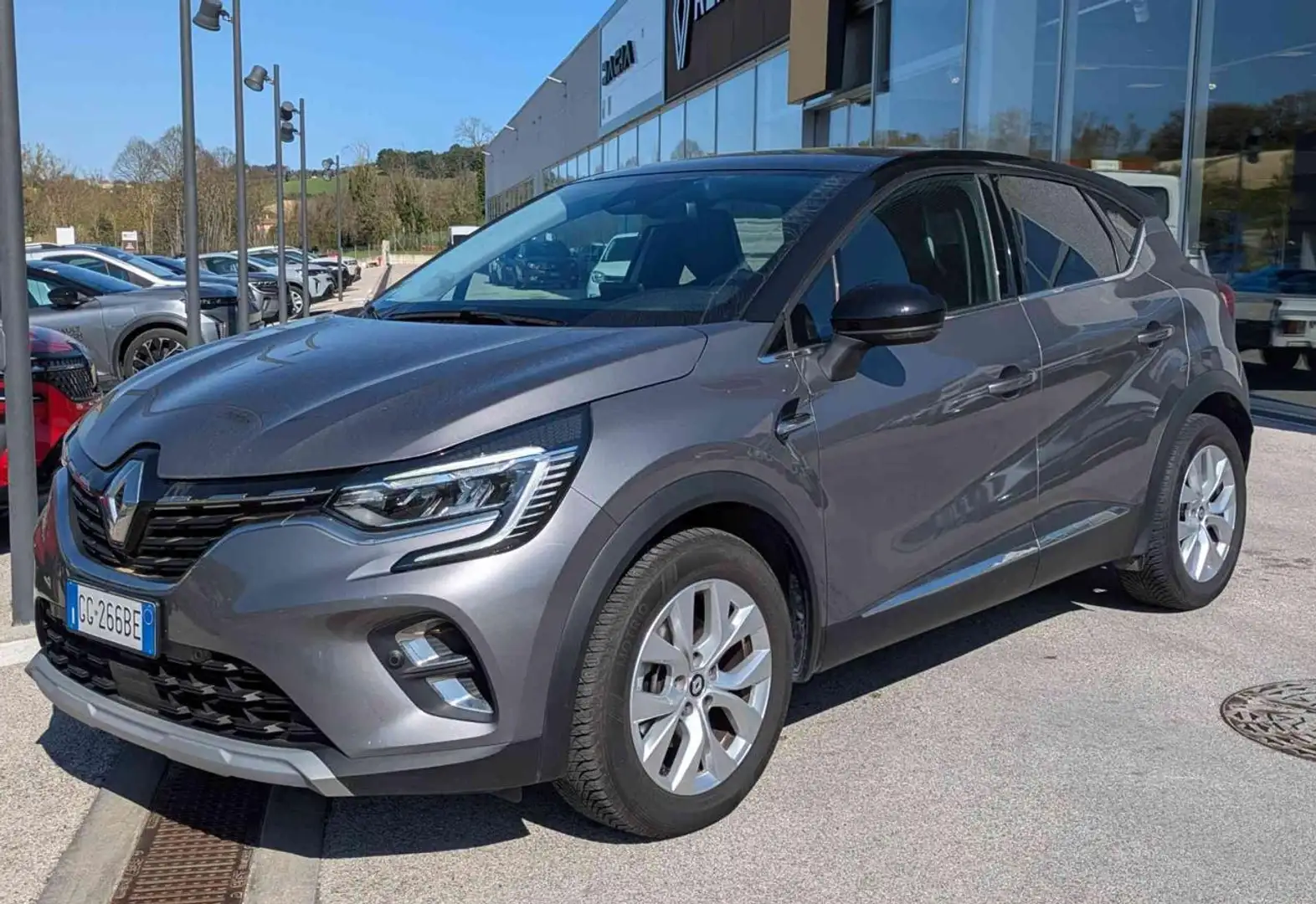 Renault Captur Full Hybrid E-Tech 145 CV Intens Grau - 2