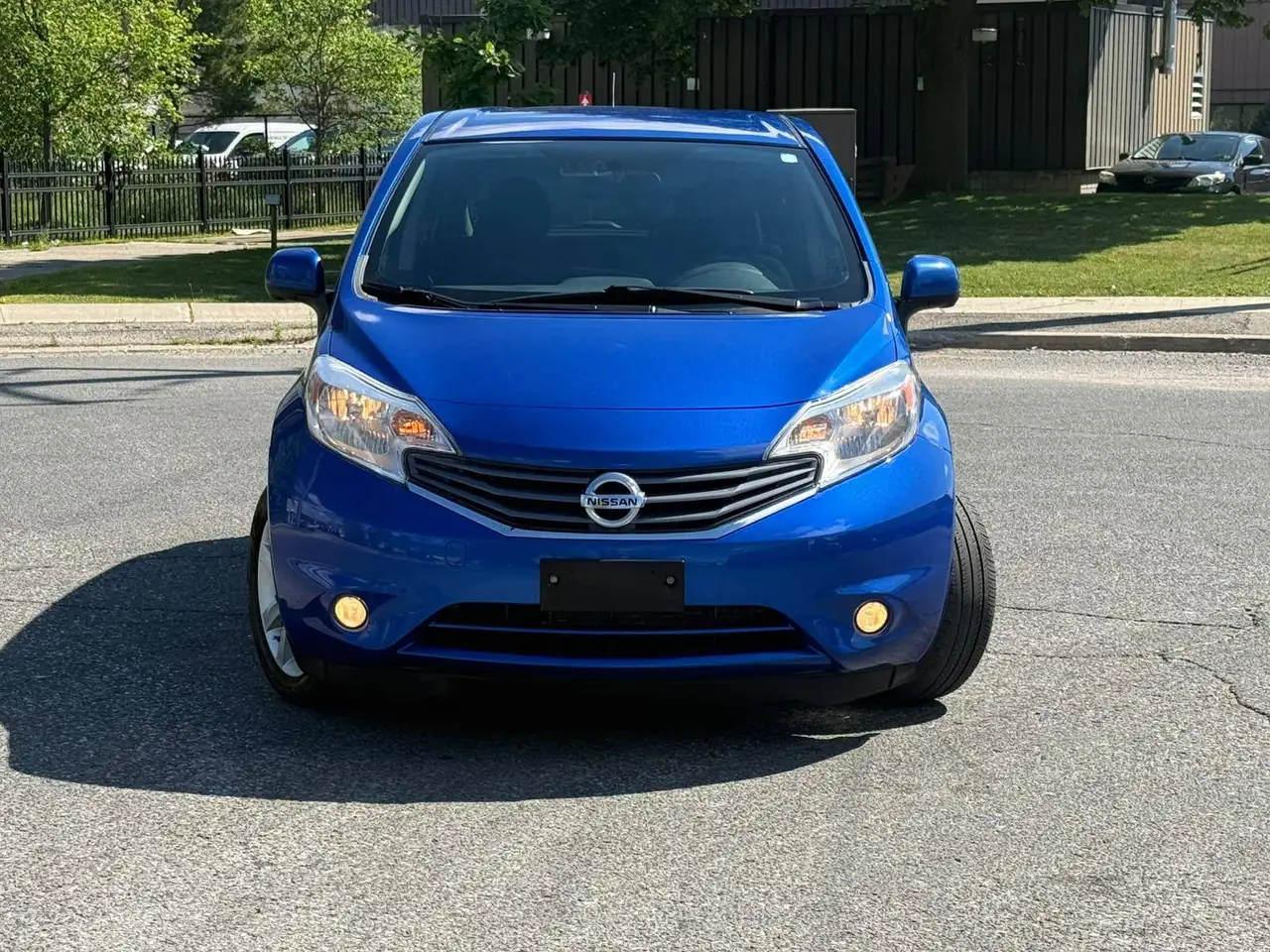 Nissan Versa снимка Nissan Versa