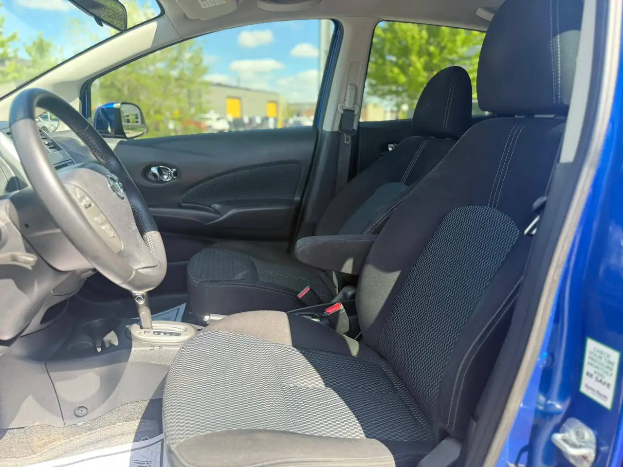 Nissan Versa снимка Nissan Versa
