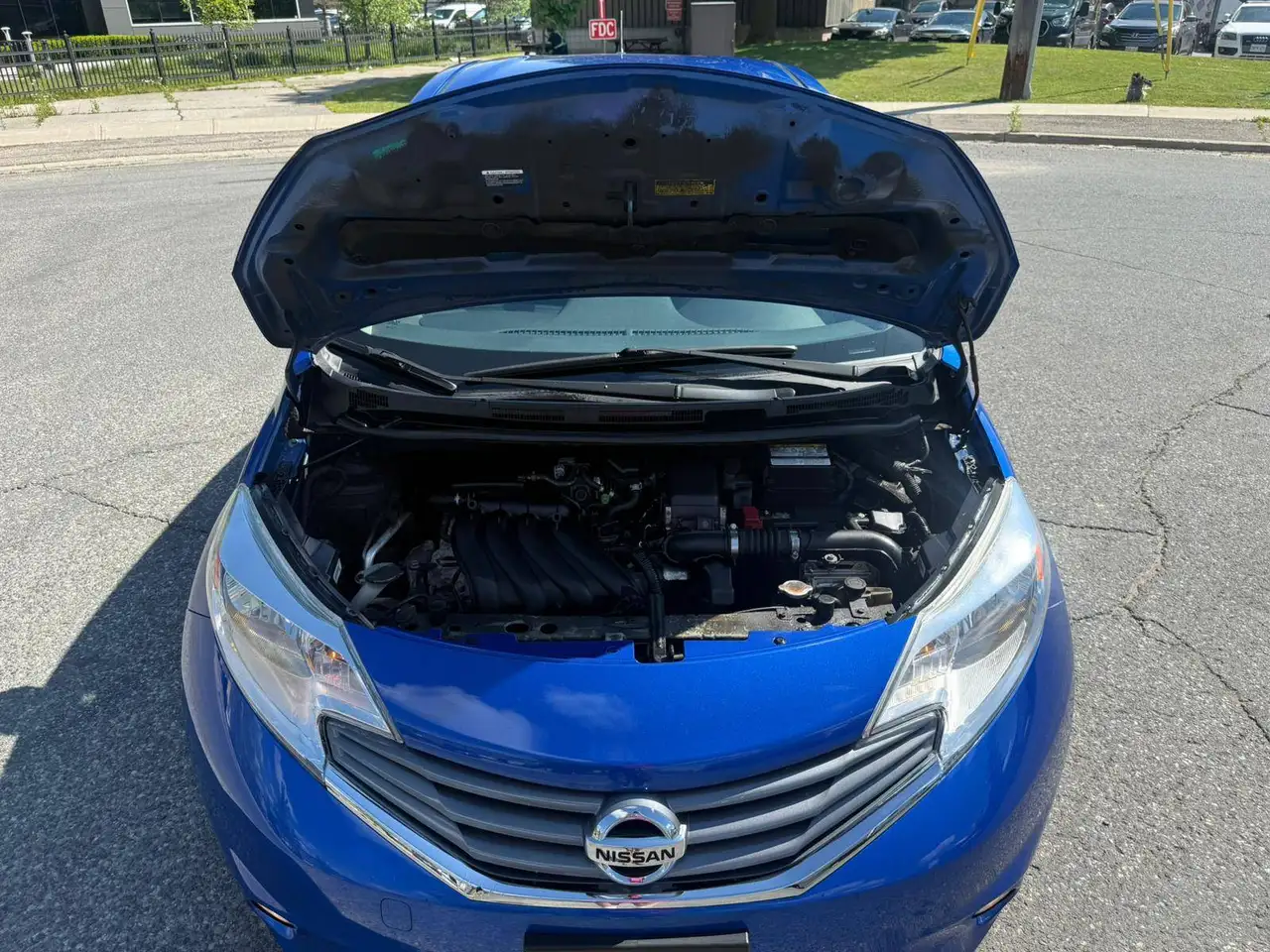 Nissan Versa снимка Nissan Versa