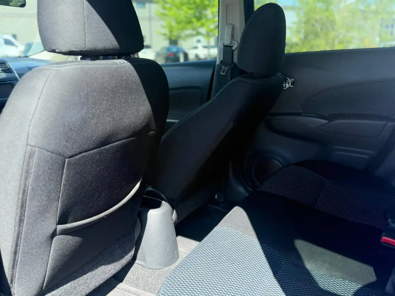 Nissan Versa снимка Nissan Versa