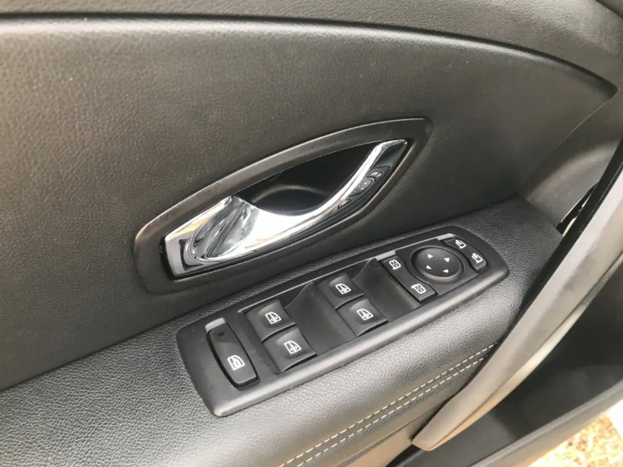 Renault Megane Berline — photo 14