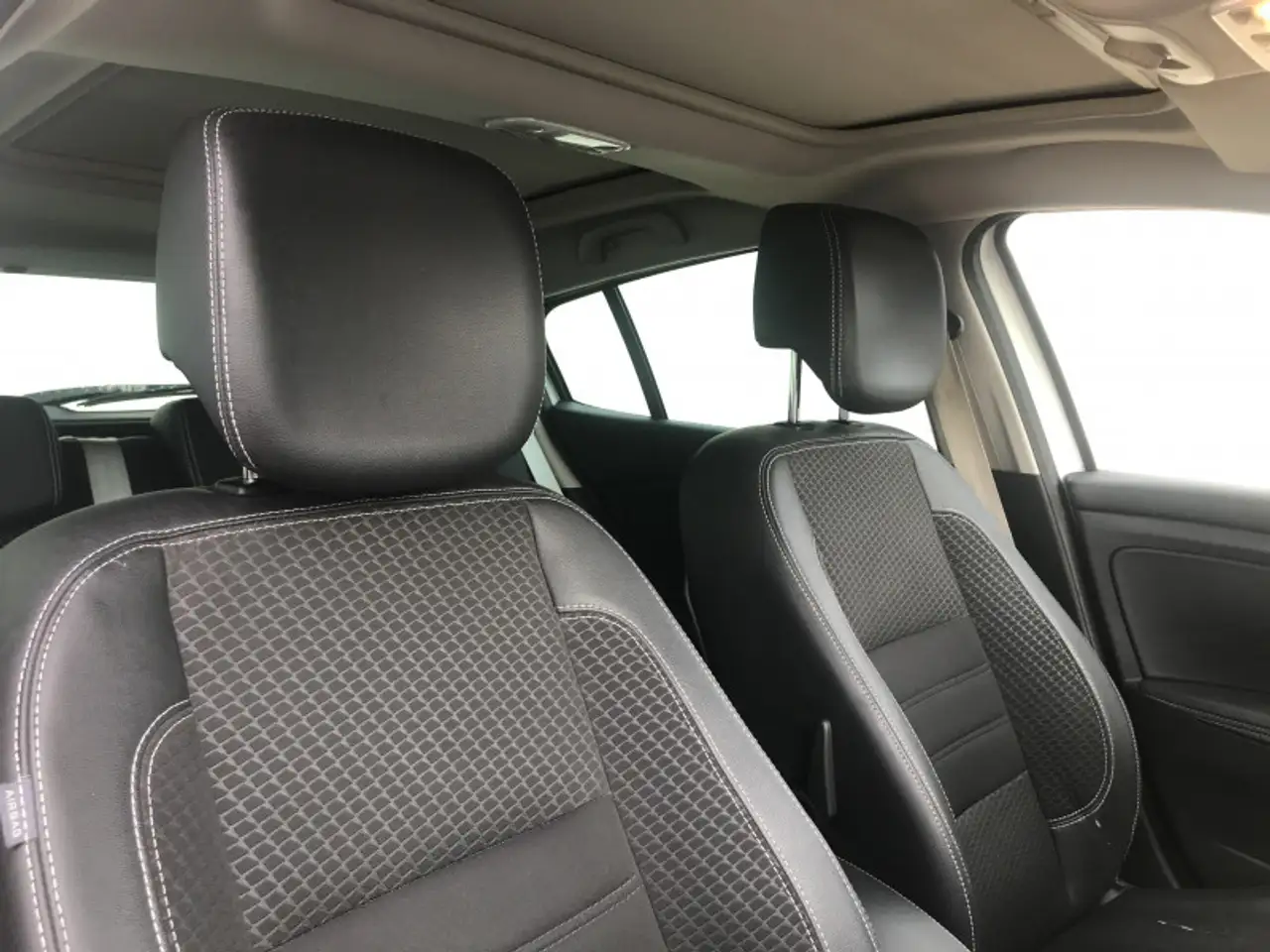 Renault Megane Berline — photo 10