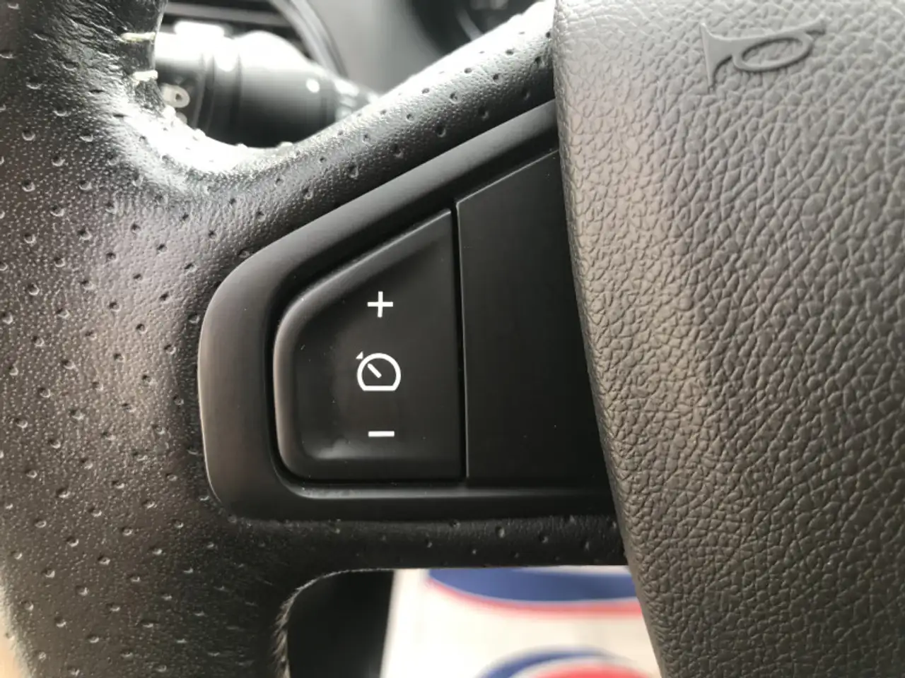 Renault Megane Berline — photo 16