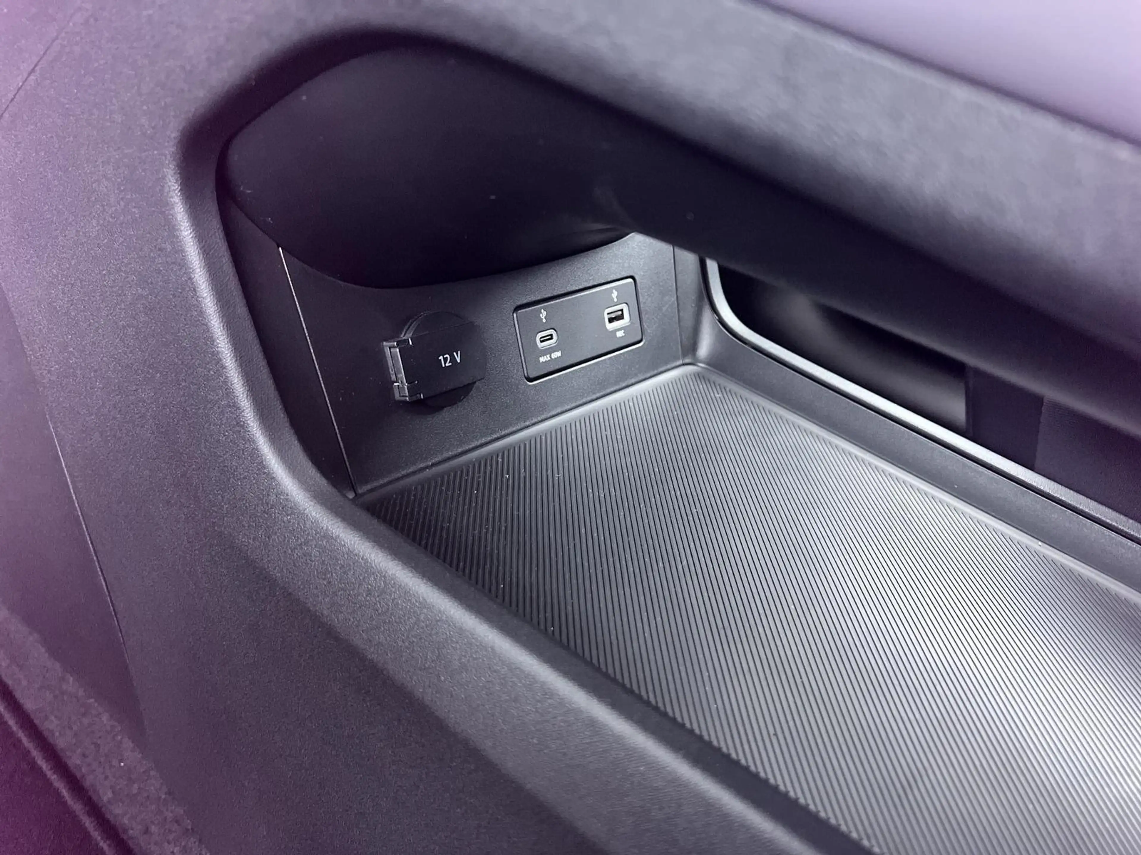 Leapmotor C10 BEV Design *NAVI*SHZ*360°K*uvm — photo 16