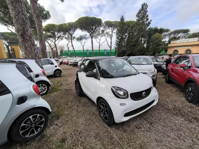 2016 Smart Fortwo in White for sale