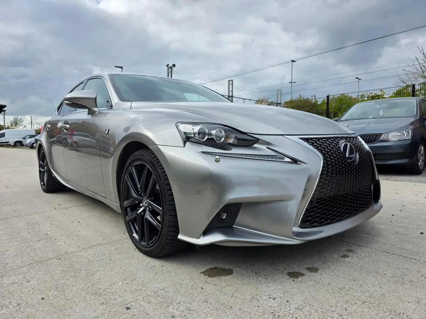 Lexus IS 300 Lexus IS 300h F-Sport Line - 2.5i Hybride E-CVT Stříbrná - 1