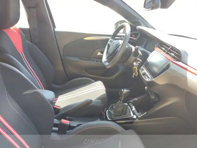 Opel Corsa view 9