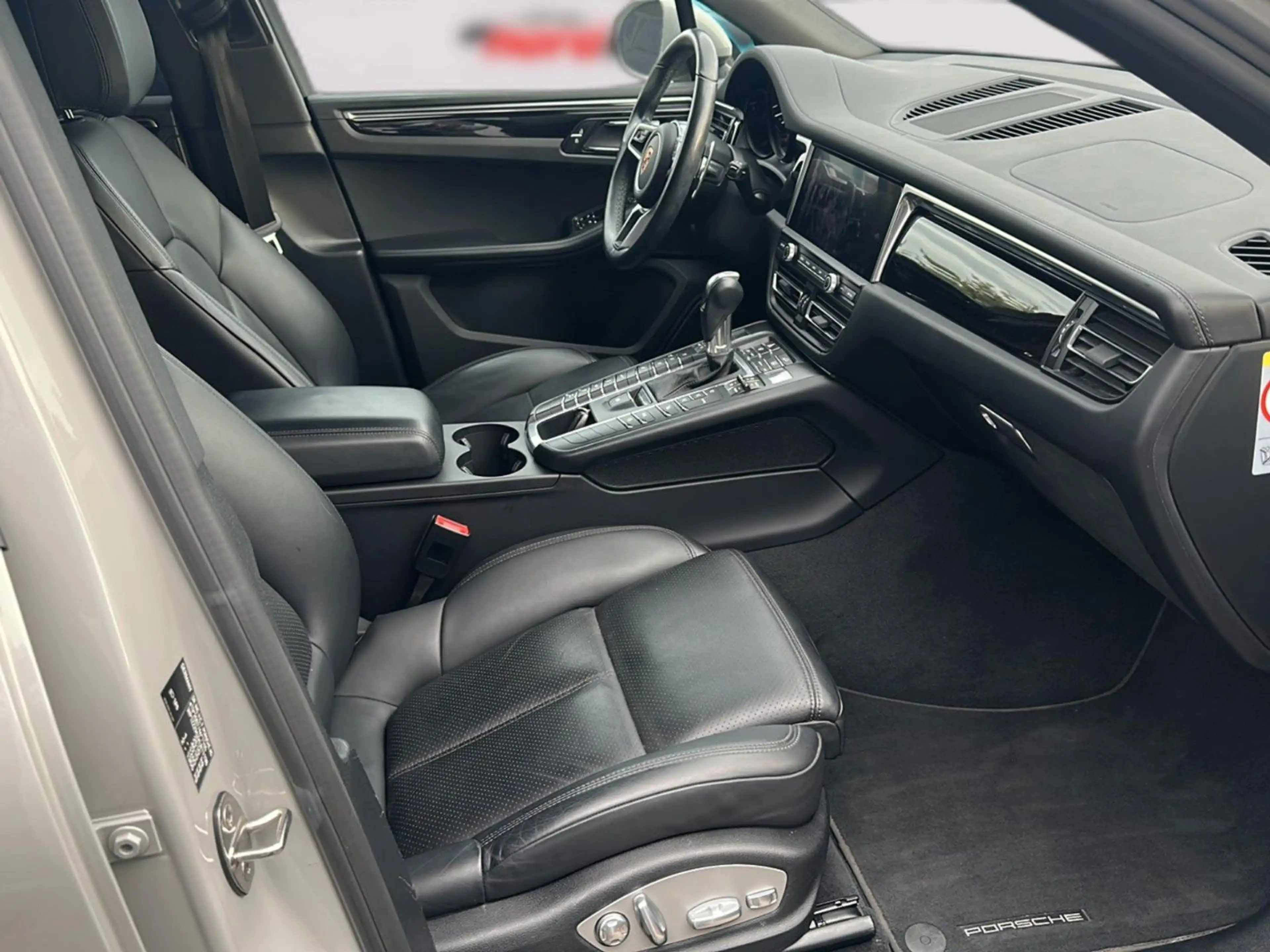 Porsche Macan °Bose°Lift°Keyless°Garantie°Tüv neu° — photo 12