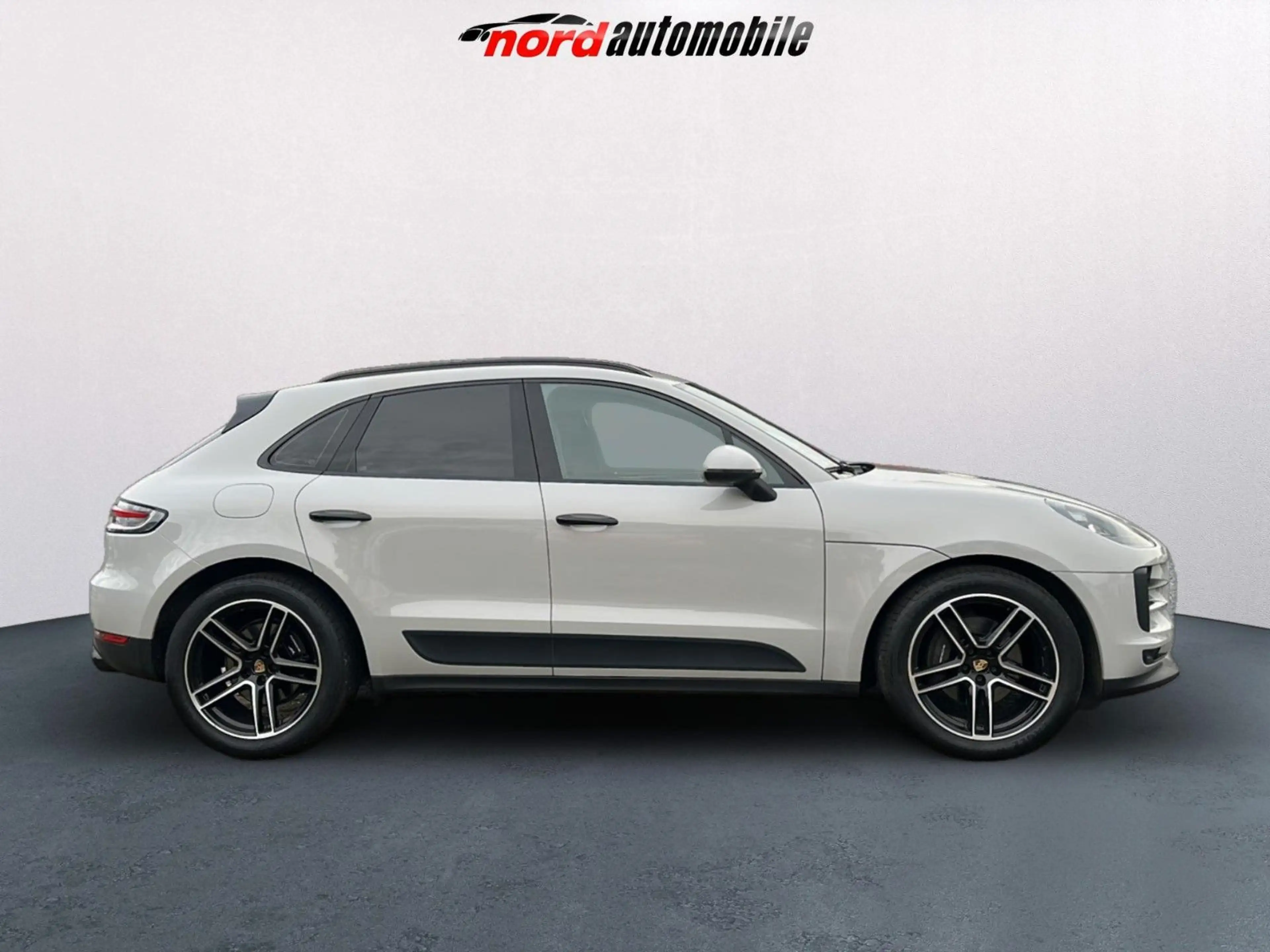 Porsche Macan °Bose°Lift°Keyless°Garantie°Tüv neu° — photo 6
