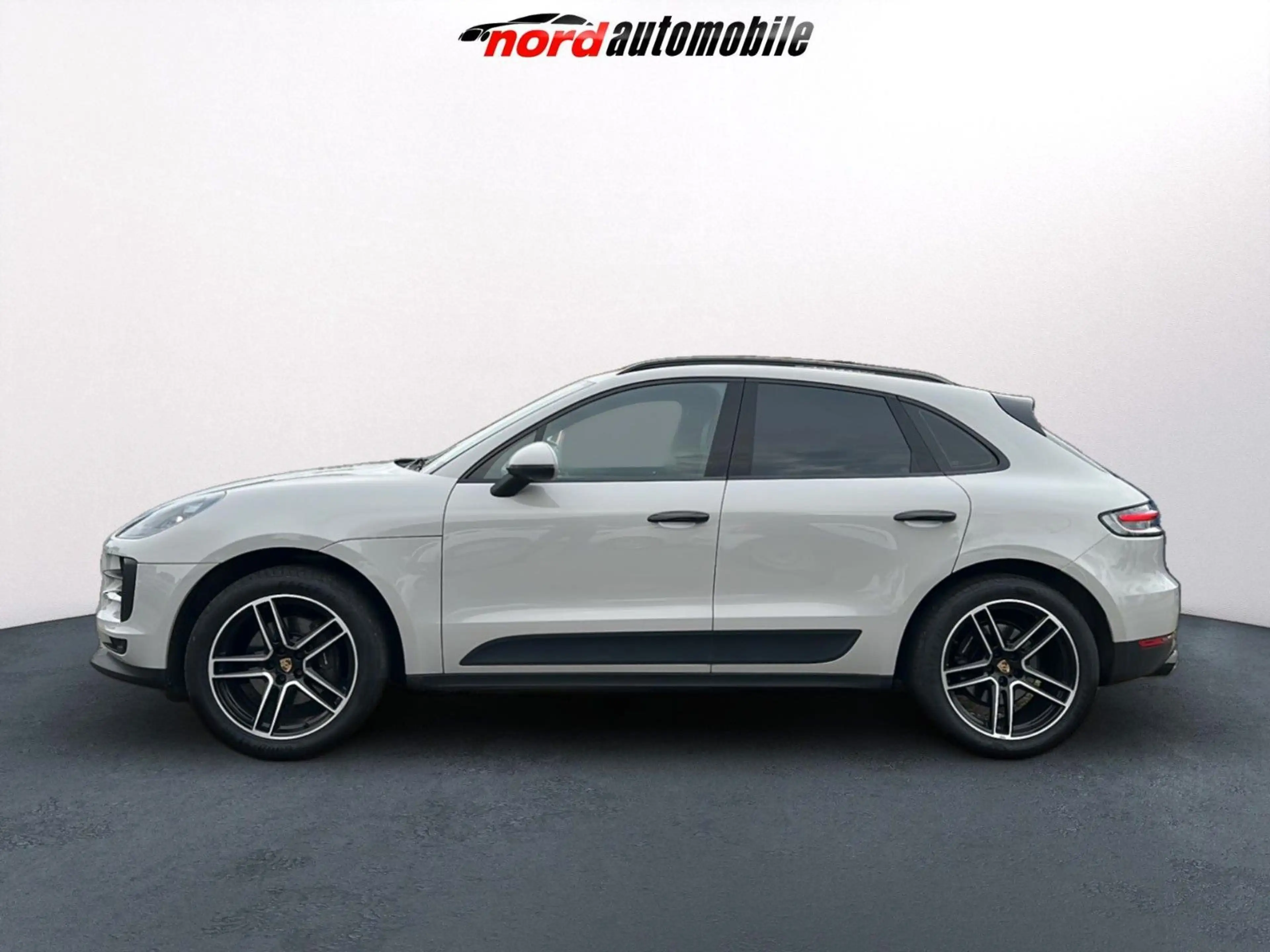 Porsche Macan °Bose°Lift°Keyless°Garantie°Tüv neu° — photo 2
