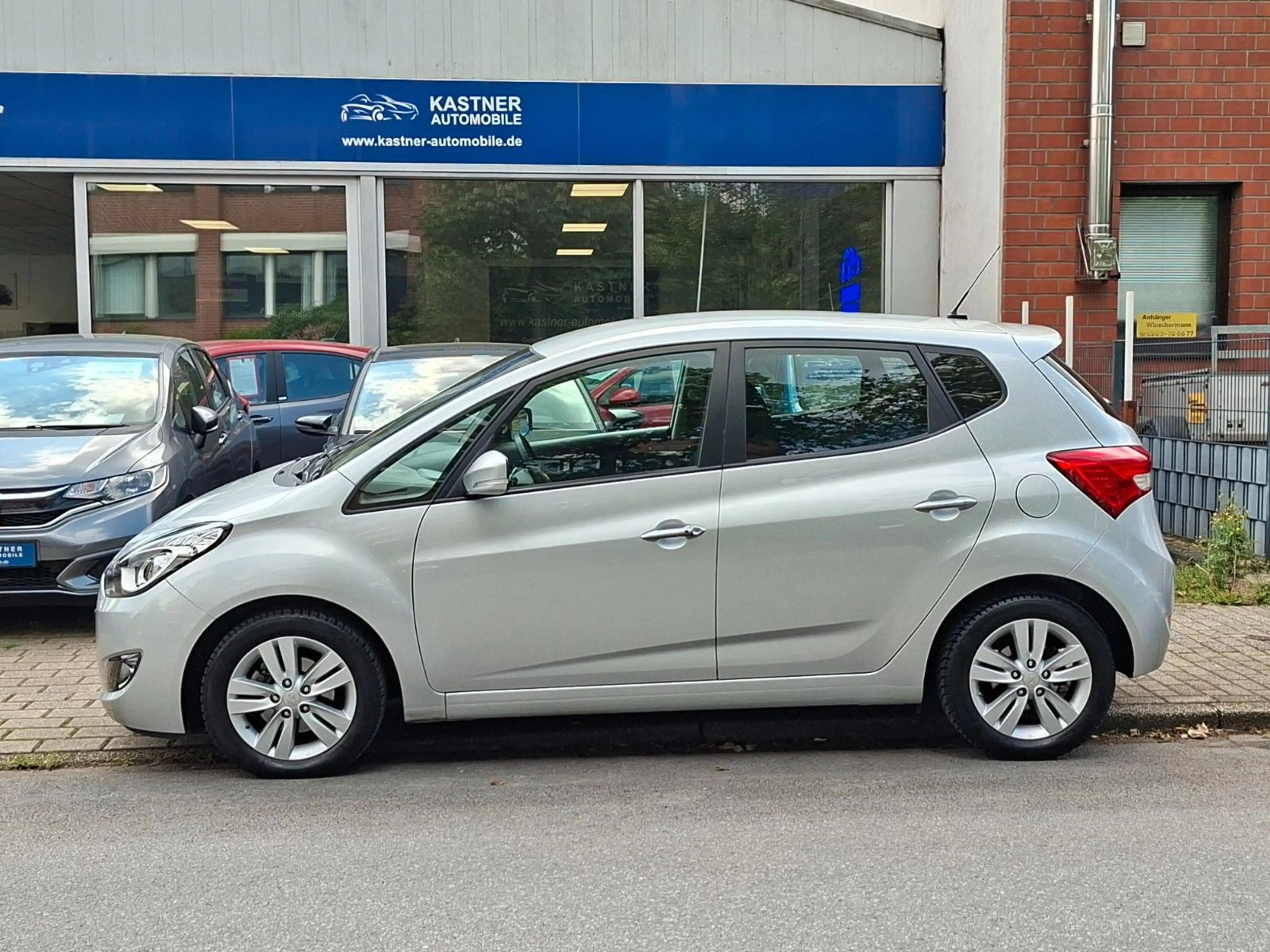 Hyundai iX20 1.6 Automatik Keyless Klimatronic Sitzhzg — photo 6