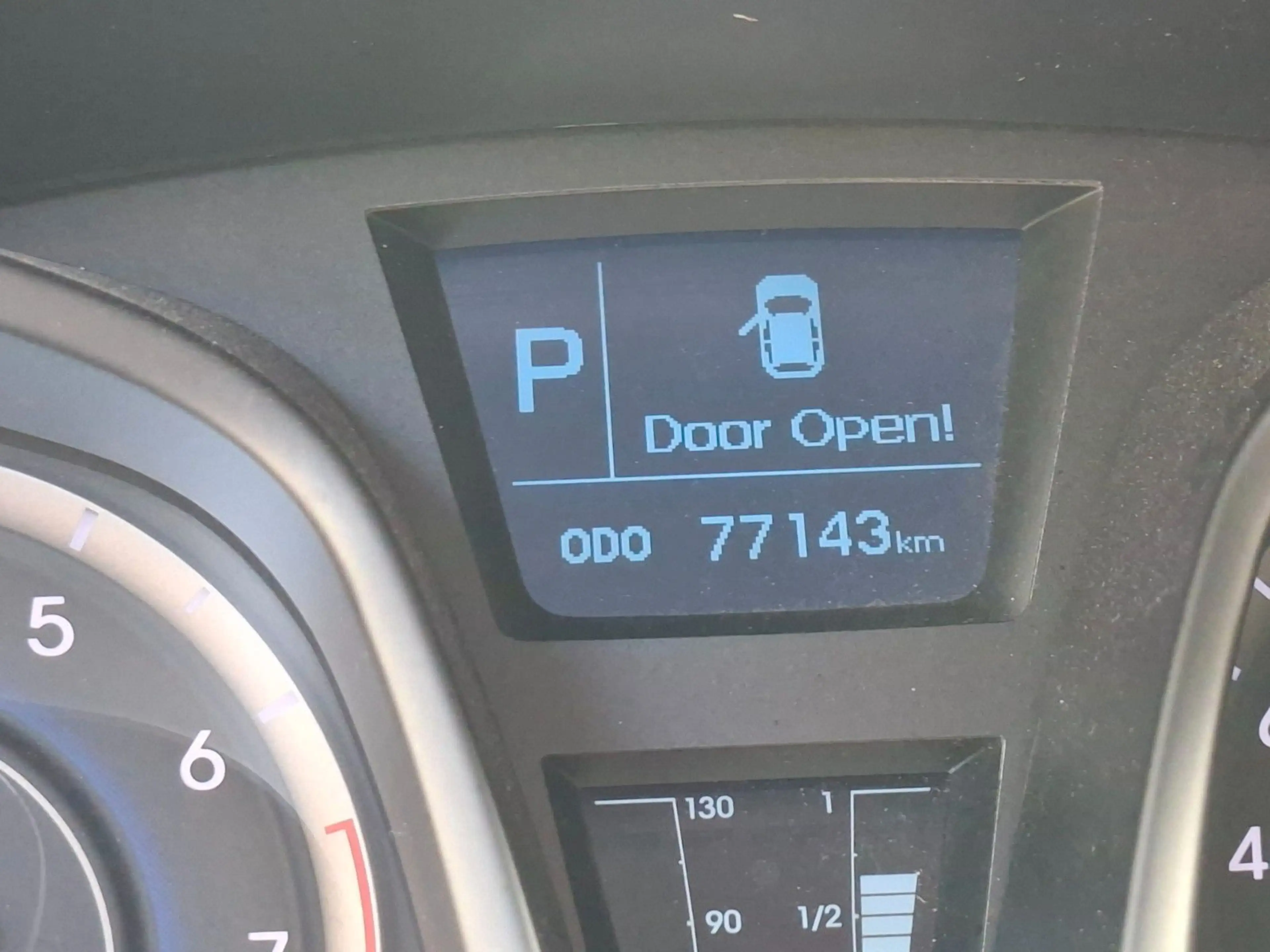 Hyundai iX20 1.6 Automatik Keyless Klimatronic Sitzhzg — photo 9
