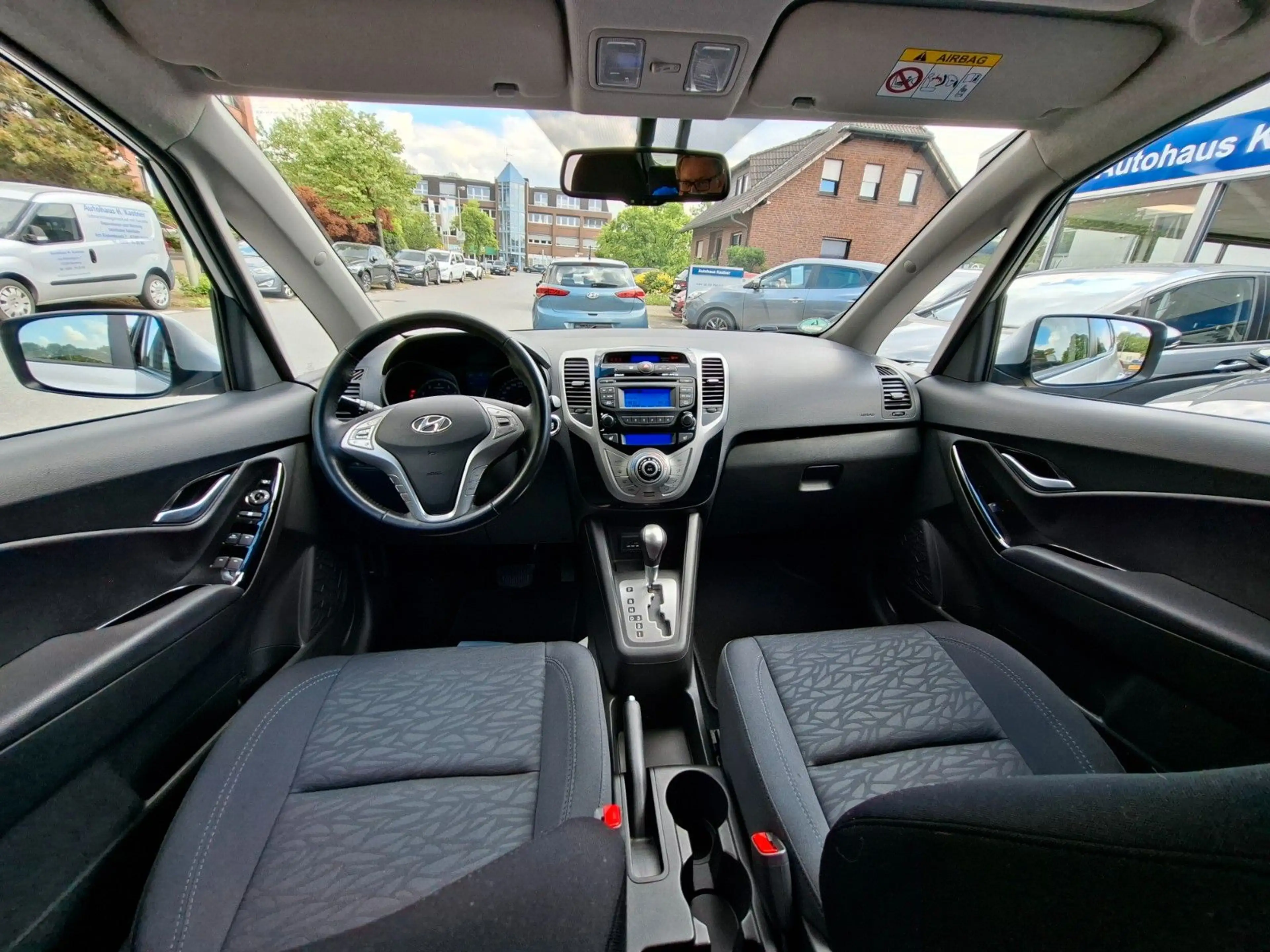 Hyundai iX20 1.6 Automatik Keyless Klimatronic Sitzhzg — photo 7