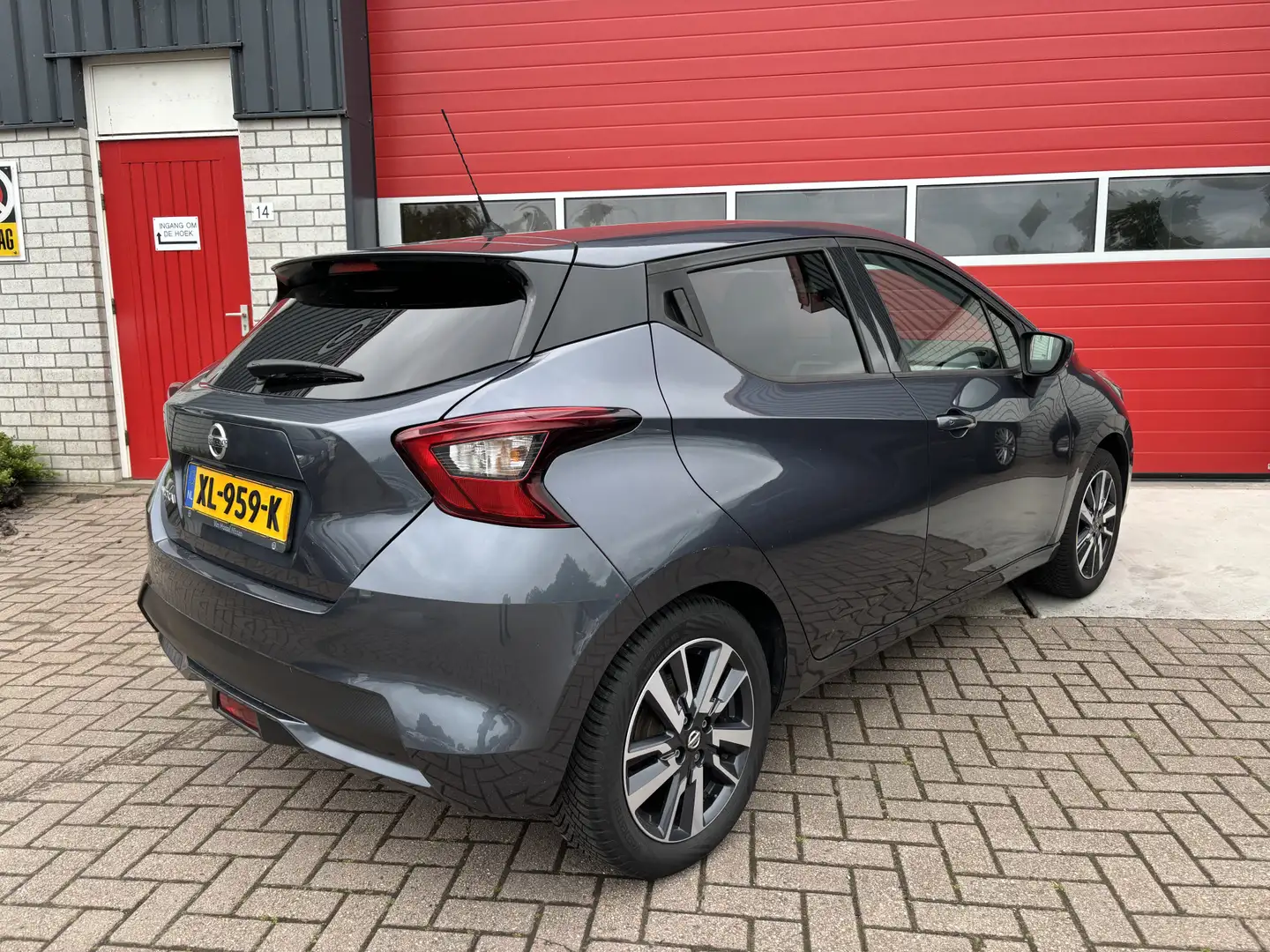 Nissan Micra 0.9 IG-T N-Connecta STOELVERW / KEYLESS / DAB+ / N Gris - 2