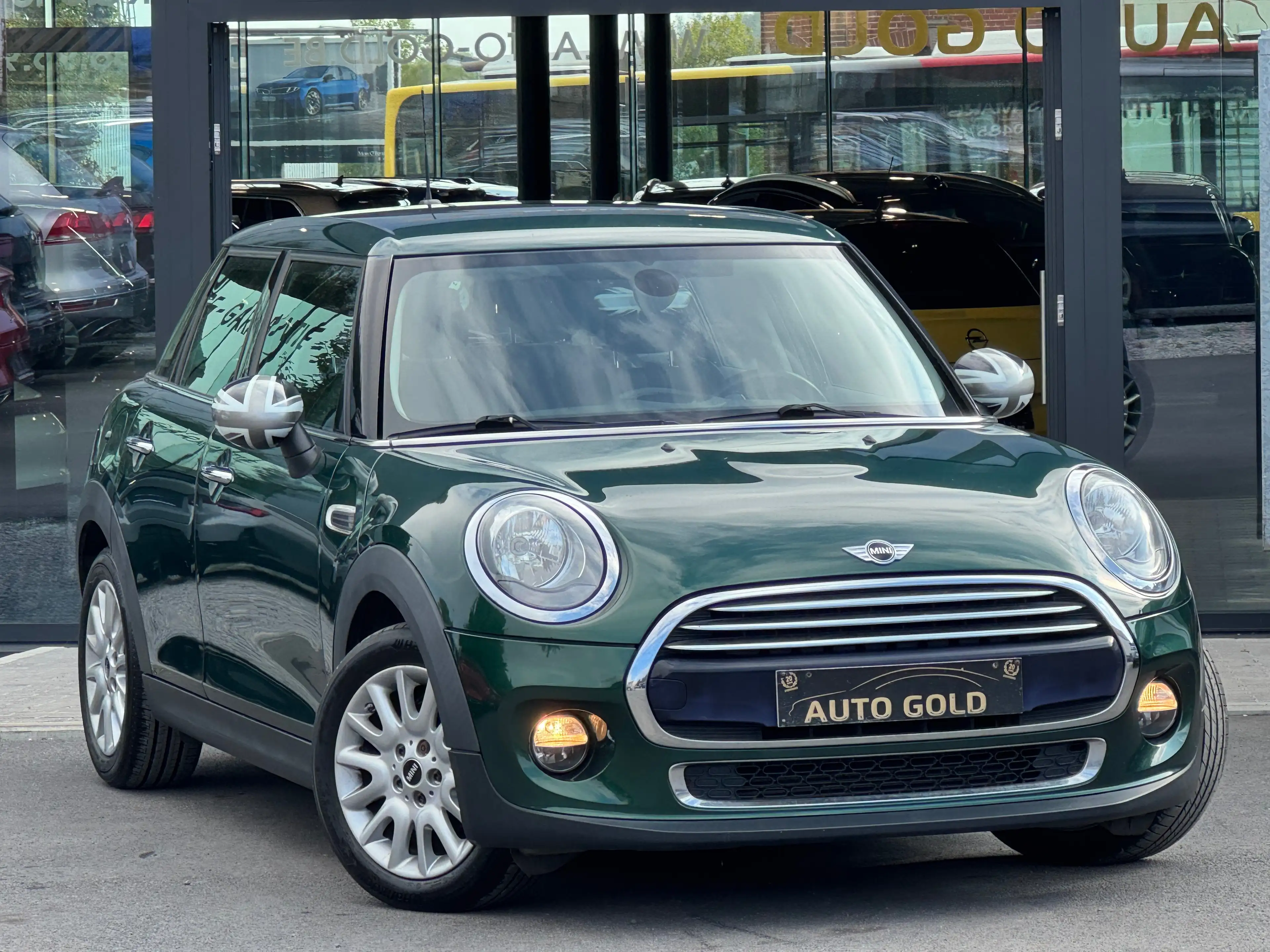 MINI Cooper 1.5i / EURO6B / EDITION / FACELIFT / 1PROP — photo 2