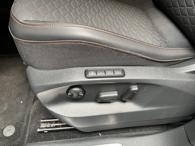 SEAT Tarraco 1.4 TSI e-Hybrid PHEV FR Business Intense / AUTOMA — photo 9