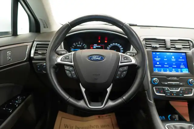 Ford Mondeo view 23