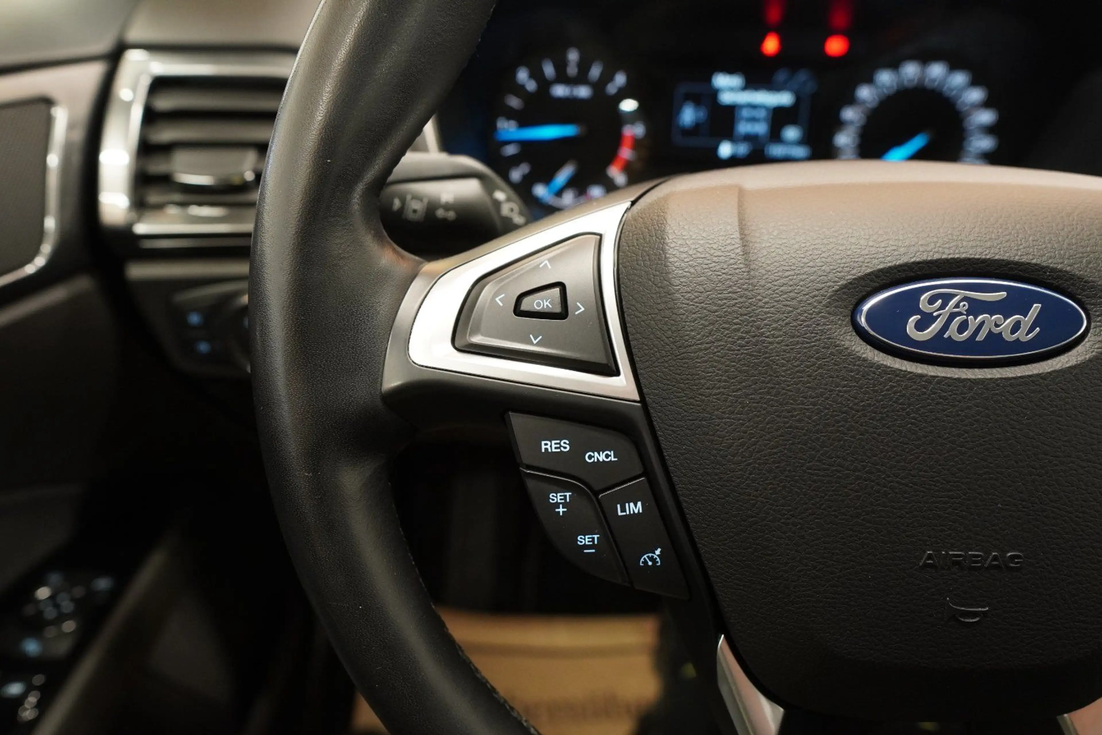 Ford Mondeo Turnier 2.0 EcoBl. "SITZH*NAVI*AHK*ACC" — photo 28