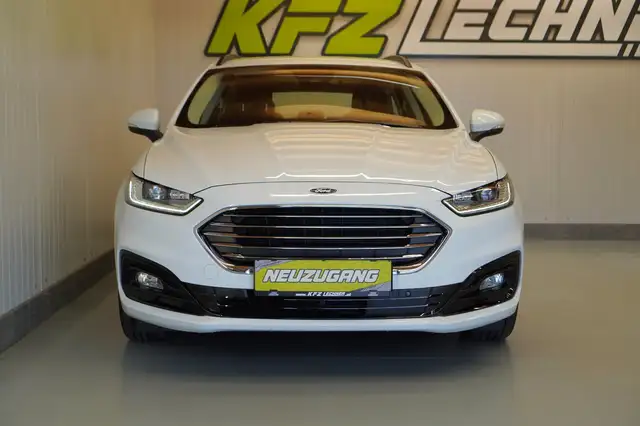 Ford Mondeo view 9
