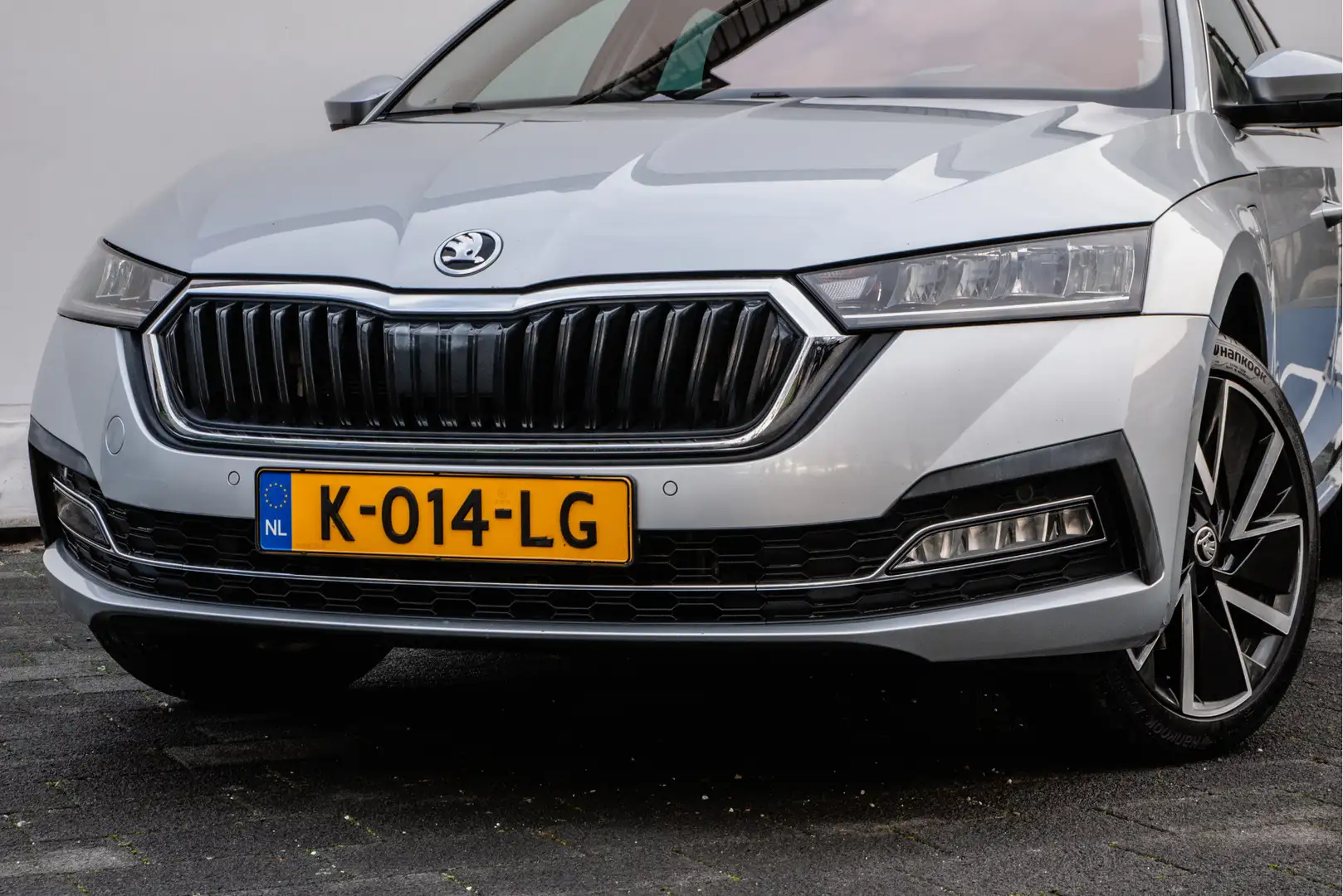 Skoda Octavia Combi 1.4 TSI iV PHEV Business Edition Trekhaak/ V Grijs - 2