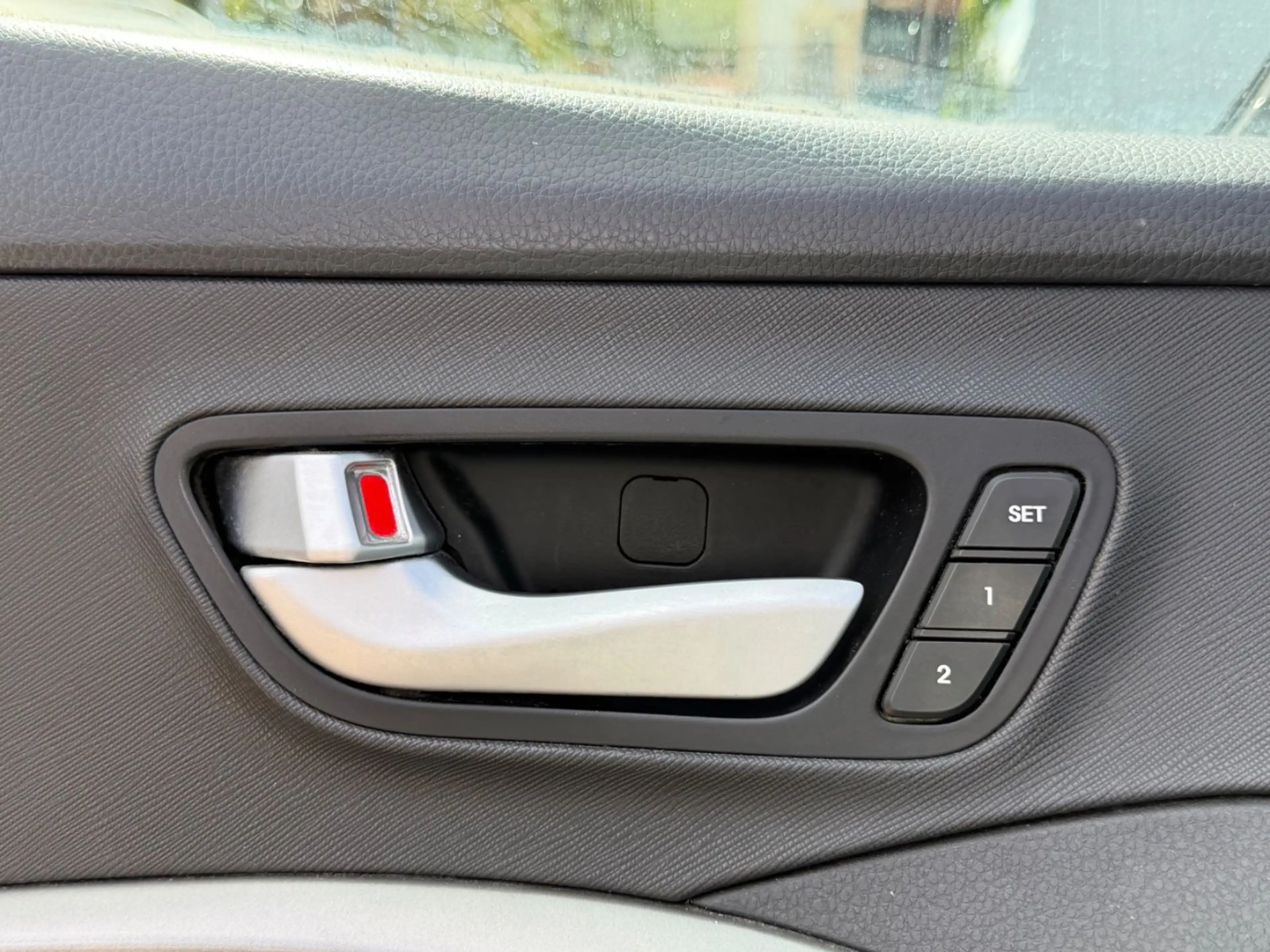 Hyundai SANTA FE Premium 4WD — photo 15
