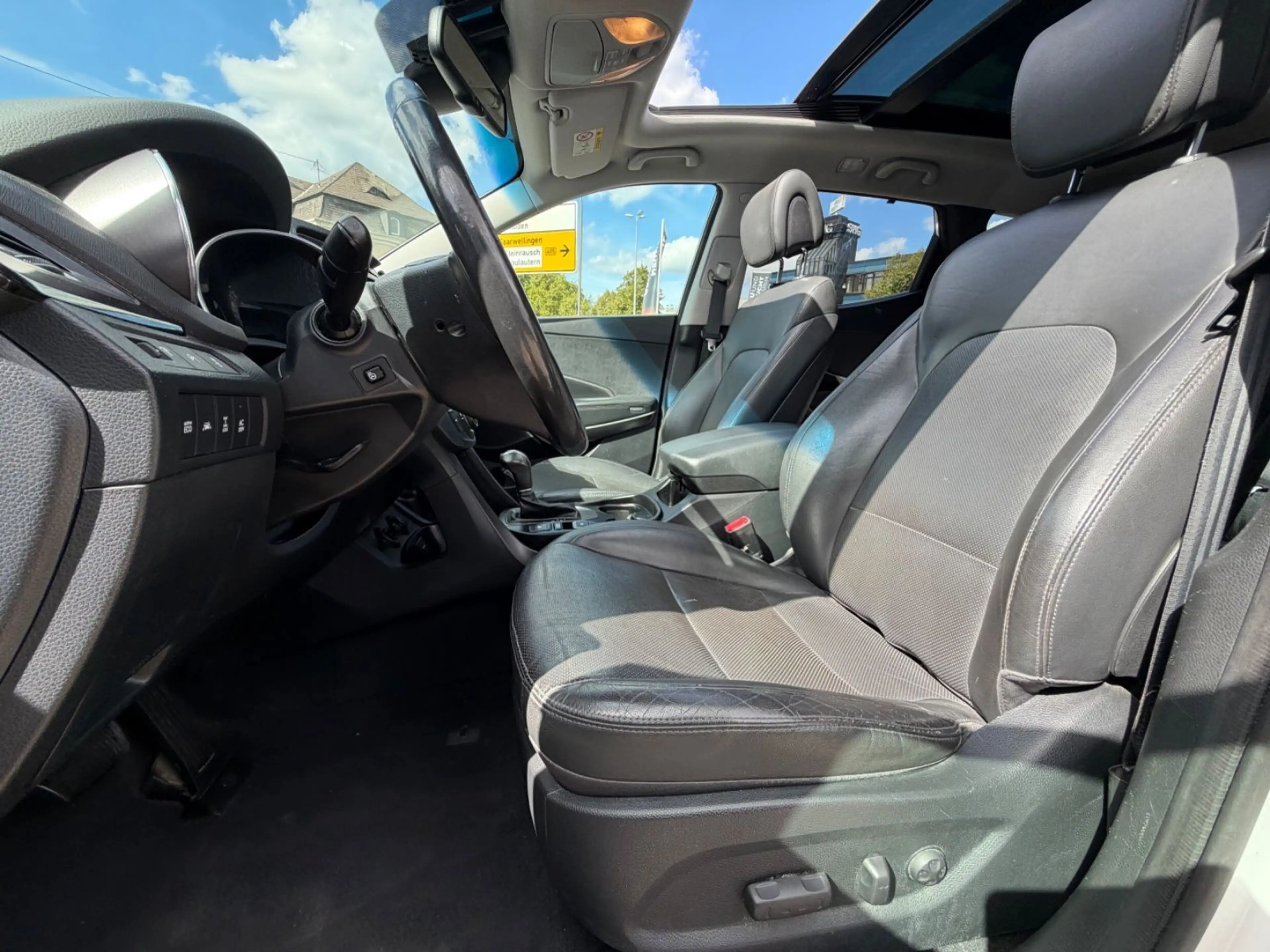 Hyundai SANTA FE Premium 4WD — photo 10